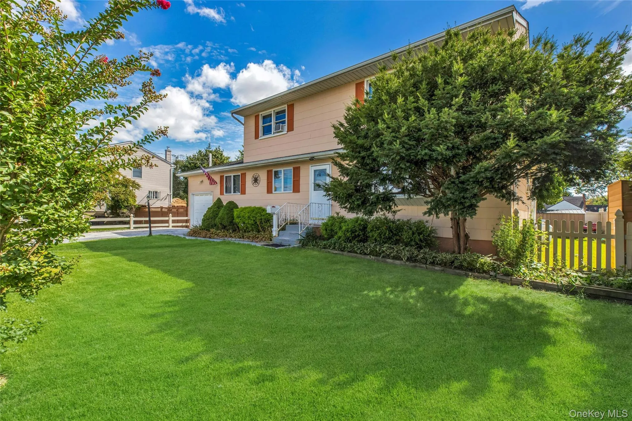 1208 America Avenue, West Babylon, NY, 5 Bedrooms Bedrooms, 10 Rooms Rooms,2 BathroomsBathrooms,Residential,For Rent,America,0,1052441 1208 America Avenue, West Babylon, NY, 5 Bedrooms Bedrooms, 10 Rooms Rooms,2 BathroomsBathrooms,Residential,For Rent,America,0,1052441
