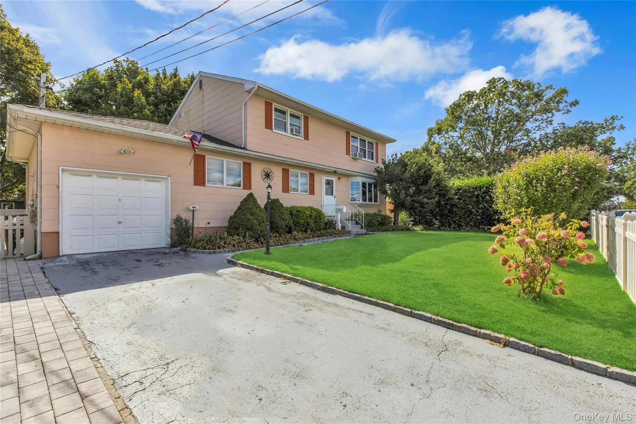 1208 America Avenue, West Babylon, NY, 5 Bedrooms Bedrooms, 10 Rooms Rooms,2 BathroomsBathrooms,Residential,For Rent,America,0,1052441 1208 America Avenue, West Babylon, NY, 5 Bedrooms Bedrooms, 10 Rooms Rooms,2 BathroomsBathrooms,Residential,For Rent,America,0,1052441