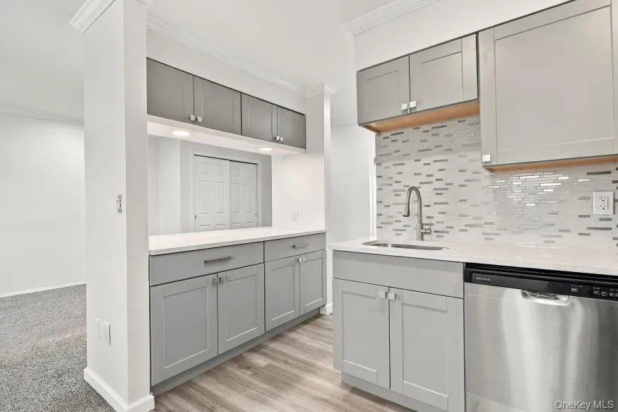 125 Fire Island Avenue, Babylon, NY , With , 1 Bedroom , and , 4 Room , 1 Bathroom , For , Residential Lease , For Rent , 1052443 , MLSID,1052443 125 Fire Island Avenue, Babylon, NY , With , 1 Bedroom , and , 4 Room , 1 Bathroom , For , Residential Lease , For Rent , 1052443 , MLSID,1052443