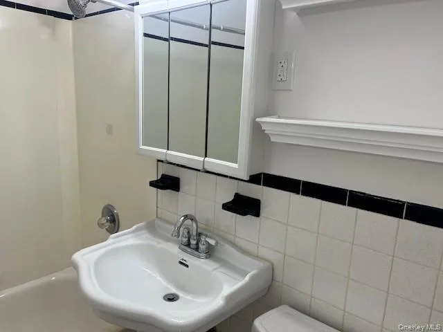 125 Fire Island Avenue, Babylon, NY, 1 Bedroom Bedrooms, 4 Room Rooms,1 BathroomBathrooms,Residential Lease,For Rent,Fire Island,0,1052443 125 Fire Island Avenue, Babylon, NY, 1 Bedroom Bedrooms, 4 Room Rooms,1 BathroomBathrooms,Residential Lease,For Rent,Fire Island,0,1052443