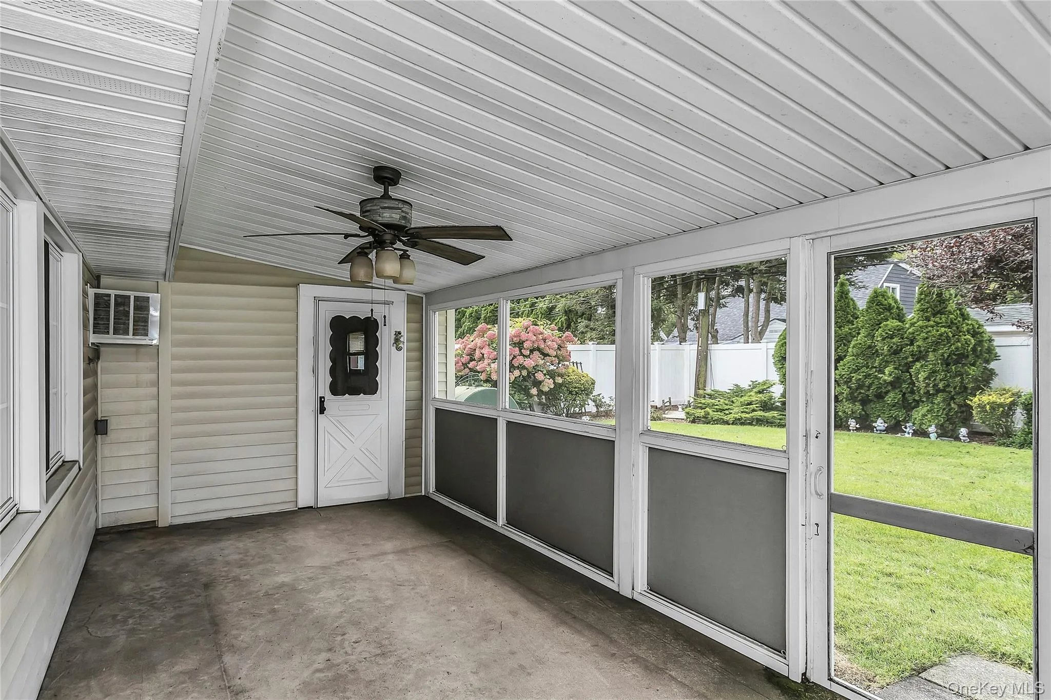 30 Cable Lane, Oyster Bay, NY, 4 Bedrooms Bedrooms, 7 Rooms Rooms,2 BathroomsBathrooms,Residential,For Rent,Cable,0,1052449 30 Cable Lane, Oyster Bay, NY, 4 Bedrooms Bedrooms, 7 Rooms Rooms,2 BathroomsBathrooms,Residential,For Rent,Cable,0,1052449