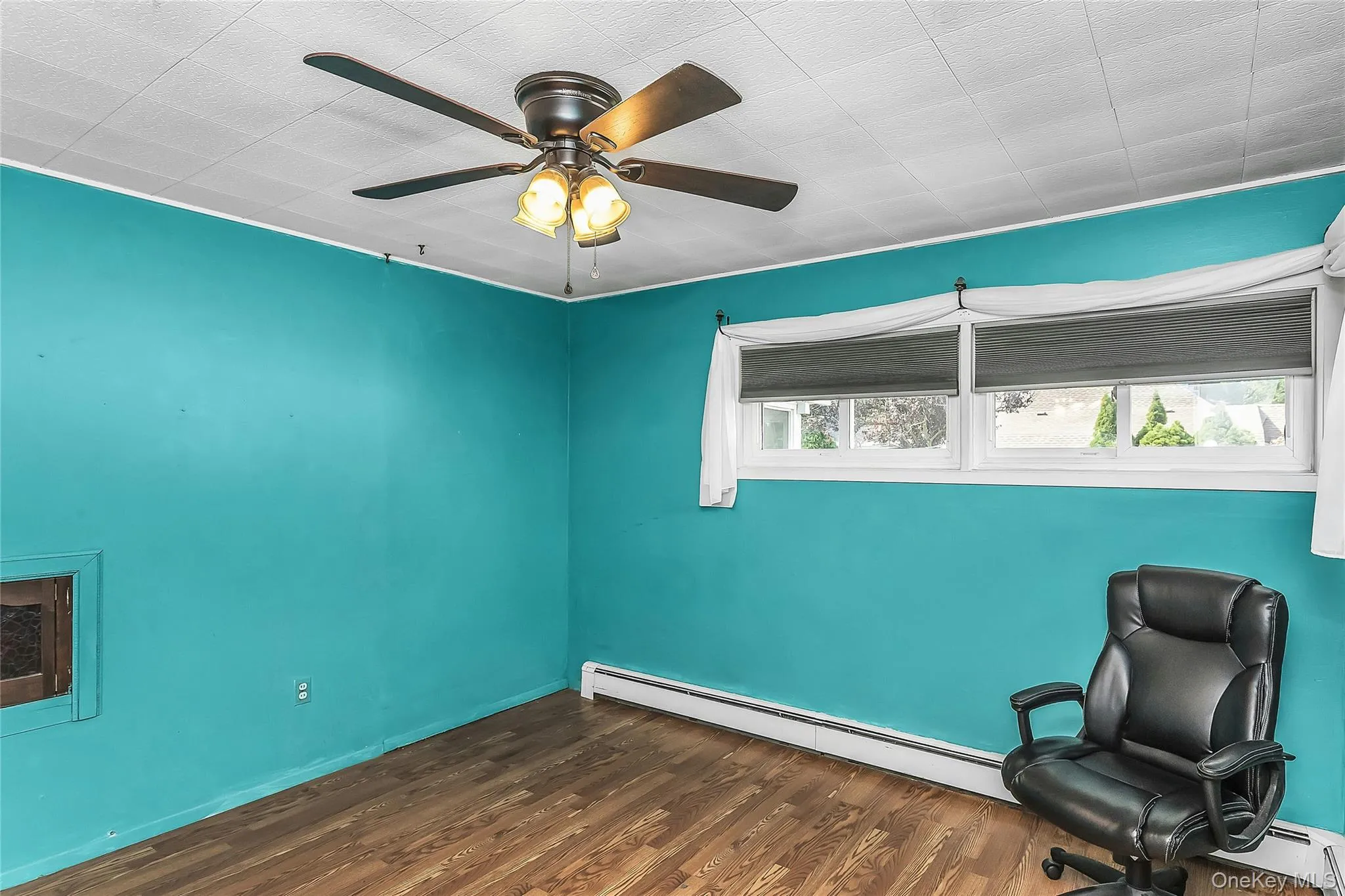 30 Cable Lane, Oyster Bay, NY, 4 Bedrooms Bedrooms, 7 Rooms Rooms,2 BathroomsBathrooms,Residential,For Rent,Cable,0,1052449 30 Cable Lane, Oyster Bay, NY, 4 Bedrooms Bedrooms, 7 Rooms Rooms,2 BathroomsBathrooms,Residential,For Rent,Cable,0,1052449