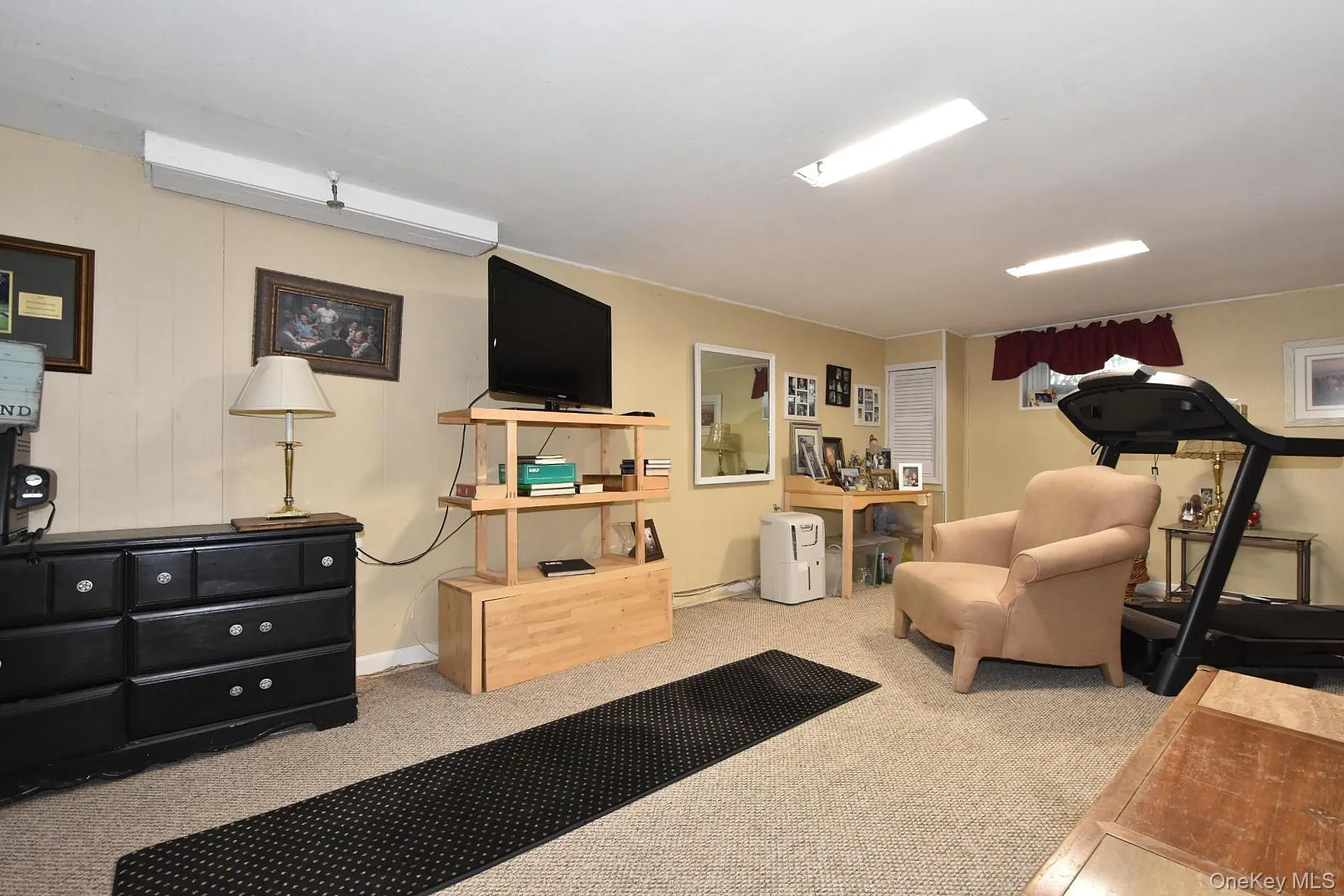 10 Alton Court, Hempstead, NY, 3 Bedrooms Bedrooms, 7 Rooms Rooms,1 BathroomBathrooms,Residential,For Rent,Alton,0,1052450 10 Alton Court, Hempstead, NY, 3 Bedrooms Bedrooms, 7 Rooms Rooms,1 BathroomBathrooms,Residential,For Rent,Alton,0,1052450