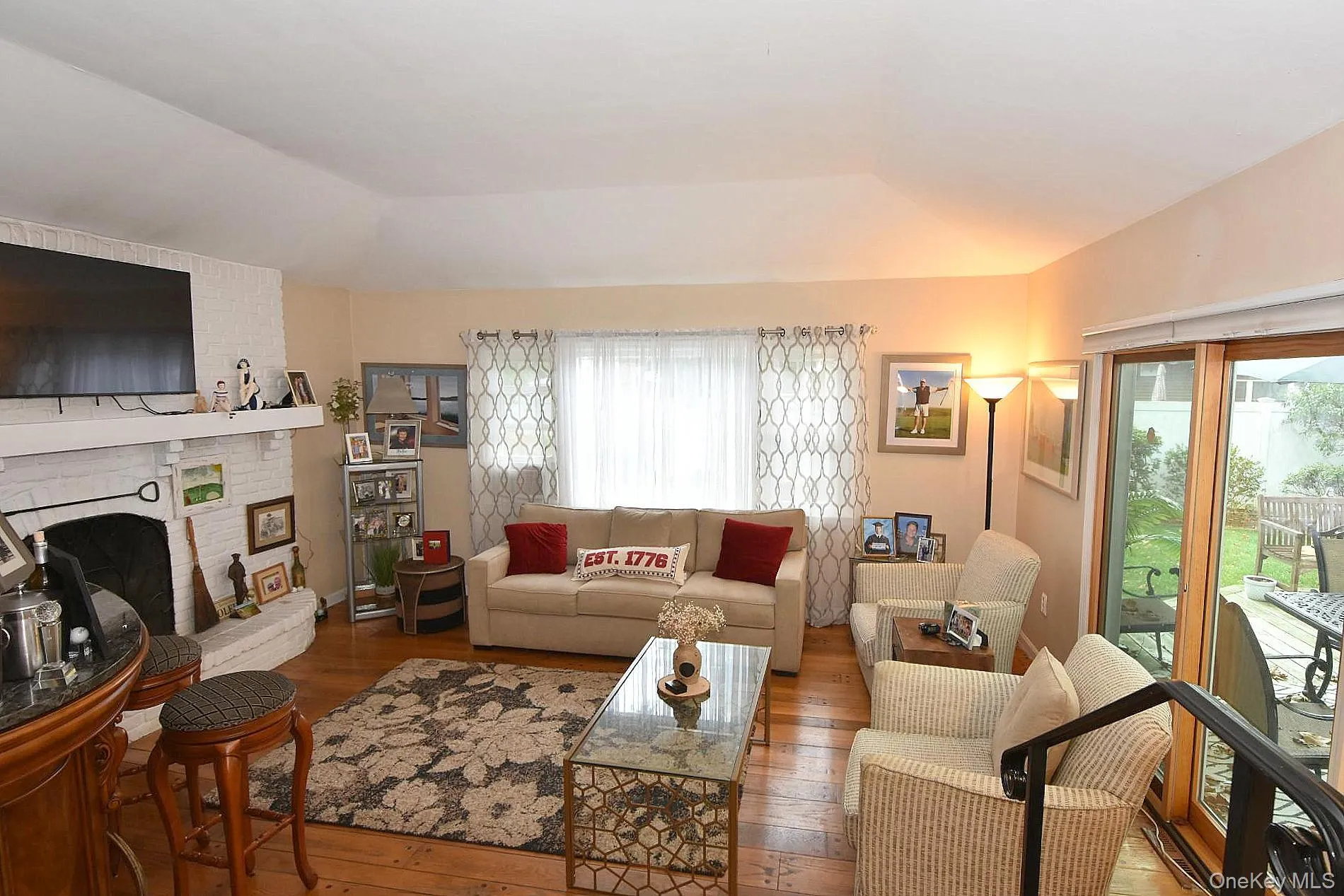 10 Alton Court, Hempstead, NY, 3 Bedrooms Bedrooms, 7 Rooms Rooms,1 BathroomBathrooms,Residential,For Rent,Alton,0,1052450 10 Alton Court, Hempstead, NY, 3 Bedrooms Bedrooms, 7 Rooms Rooms,1 BathroomBathrooms,Residential,For Rent,Alton,0,1052450