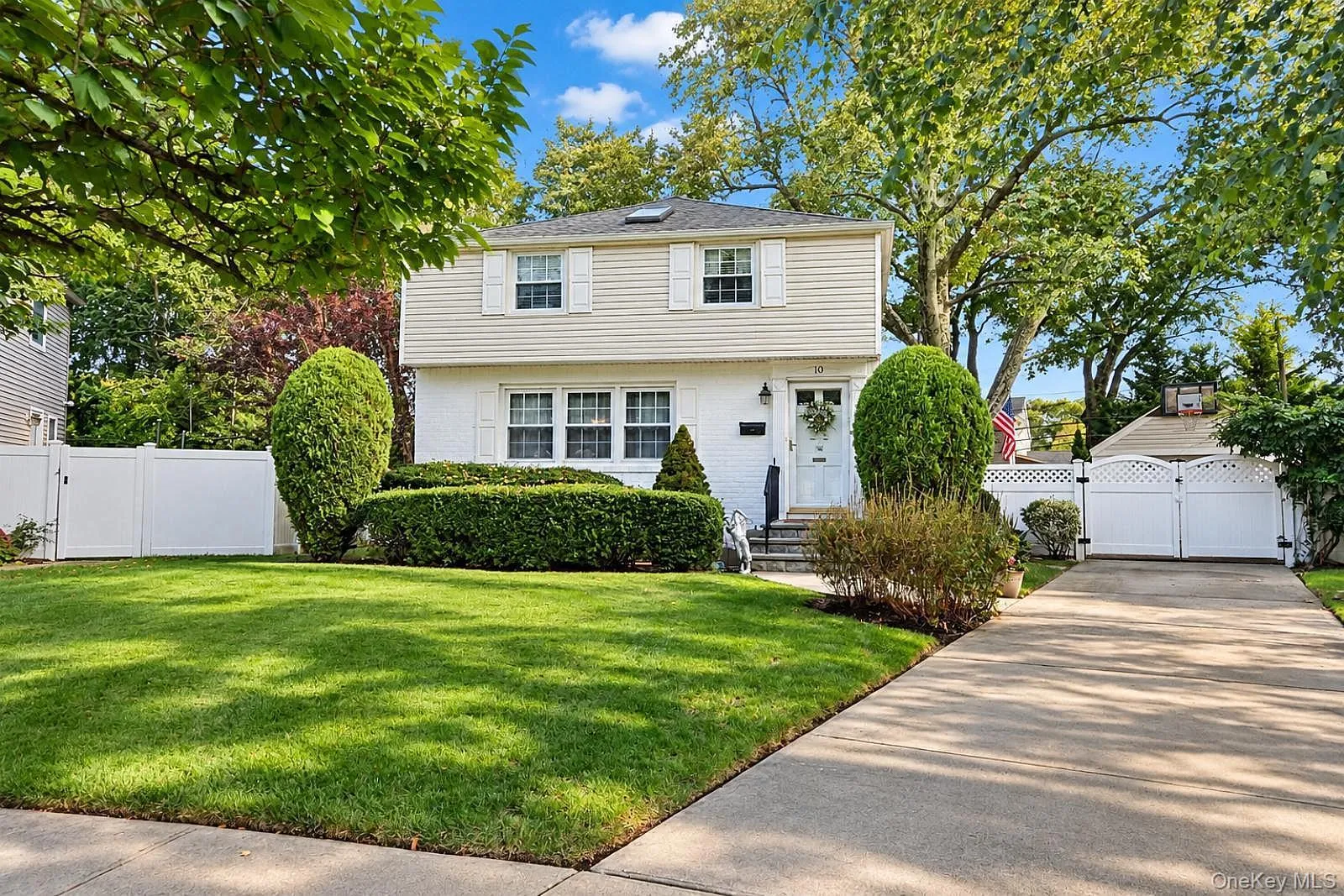 10 Alton Court, Hempstead, NY, 3 Bedrooms Bedrooms, 7 Rooms Rooms,1 BathroomBathrooms,Residential,For Rent,Alton,0,1052450 10 Alton Court, Hempstead, NY, 3 Bedrooms Bedrooms, 7 Rooms Rooms,1 BathroomBathrooms,Residential,For Rent,Alton,0,1052450
