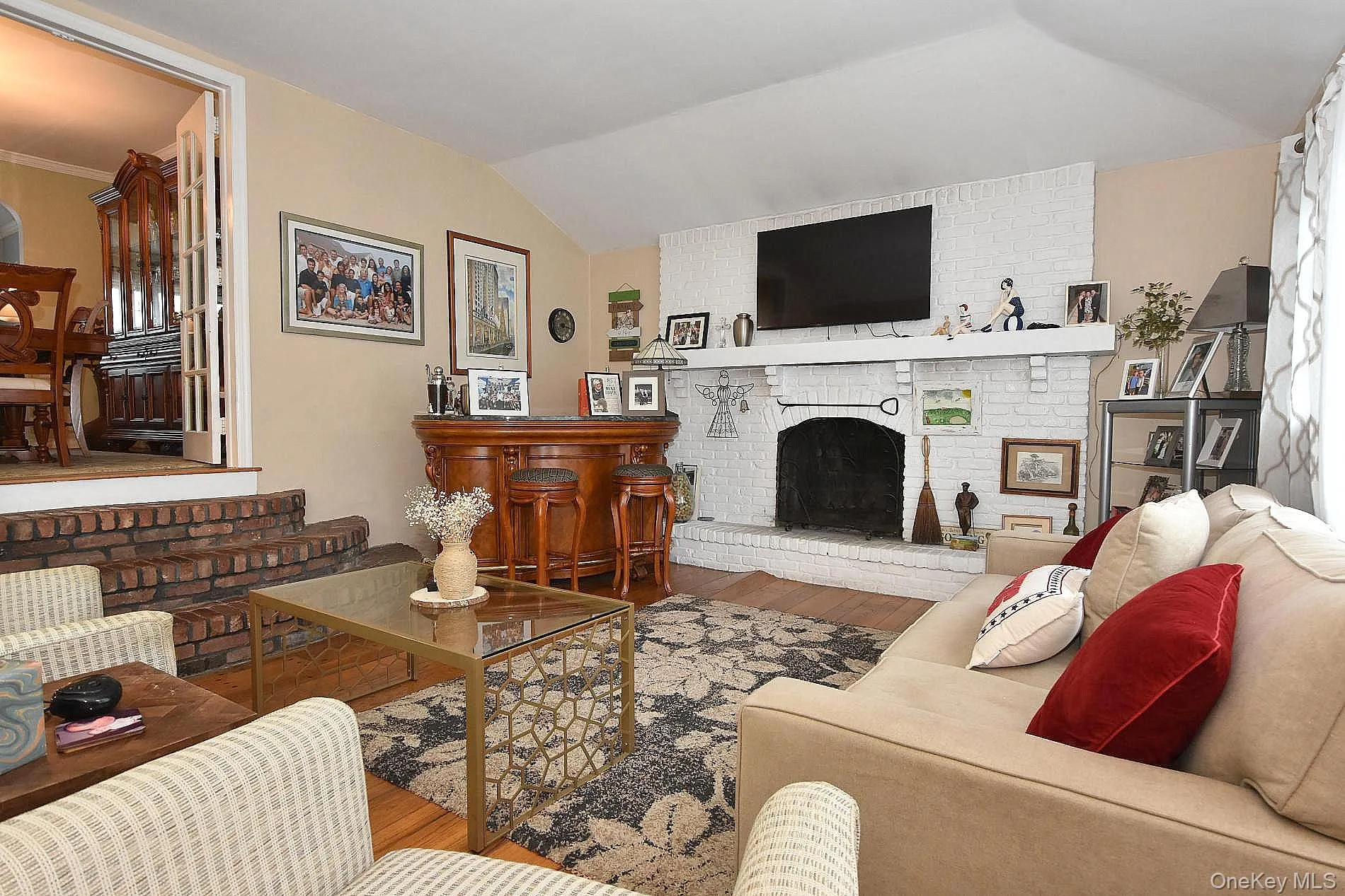 10 Alton Court, Hempstead, NY, 3 Bedrooms Bedrooms, 7 Rooms Rooms,1 BathroomBathrooms,Residential,For Rent,Alton,0,1052450 10 Alton Court, Hempstead, NY, 3 Bedrooms Bedrooms, 7 Rooms Rooms,1 BathroomBathrooms,Residential,For Rent,Alton,0,1052450