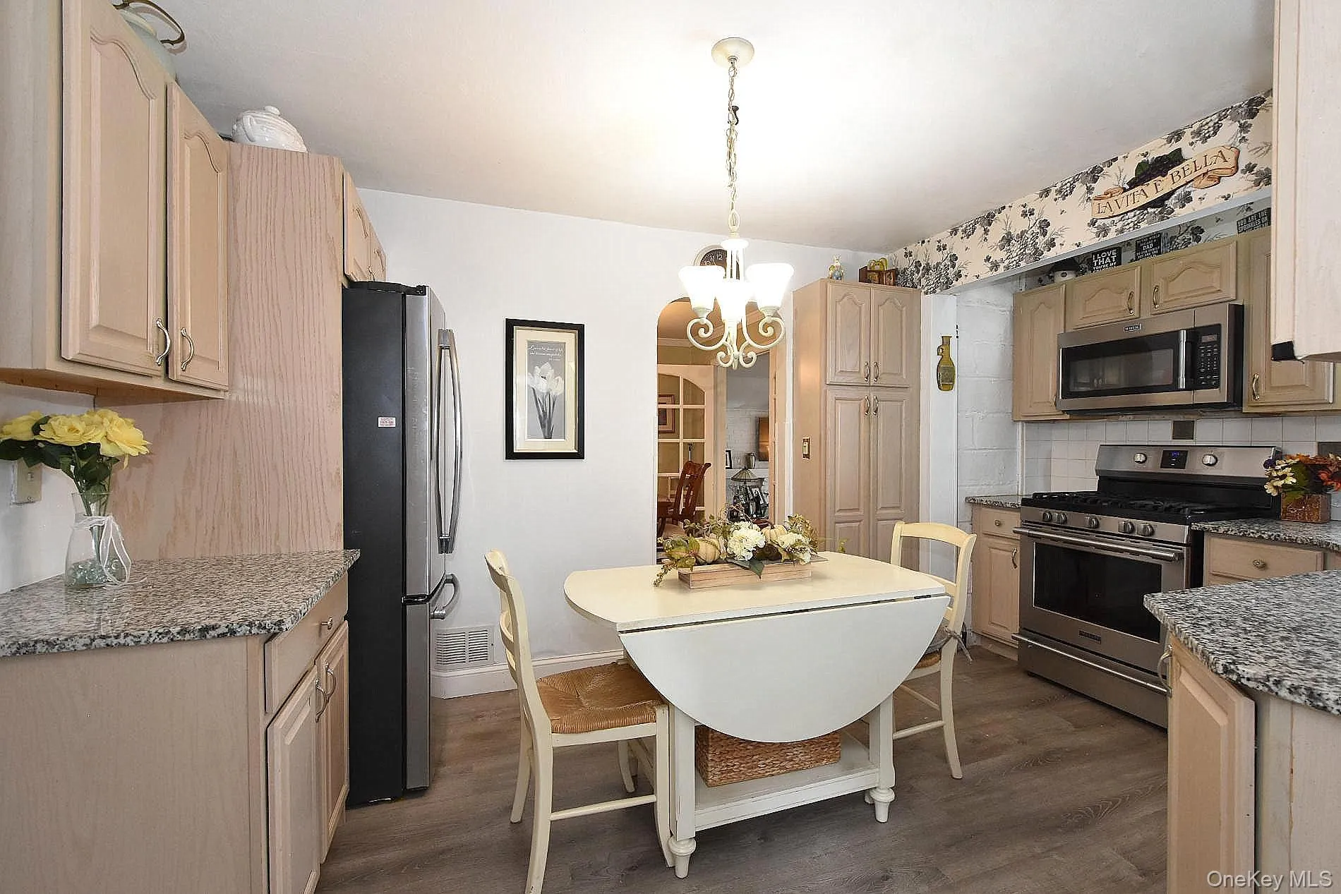 10 Alton Court, Hempstead, NY, 3 Bedrooms Bedrooms, 7 Rooms Rooms,1 BathroomBathrooms,Residential,For Rent,Alton,0,1052450 10 Alton Court, Hempstead, NY, 3 Bedrooms Bedrooms, 7 Rooms Rooms,1 BathroomBathrooms,Residential,For Rent,Alton,0,1052450