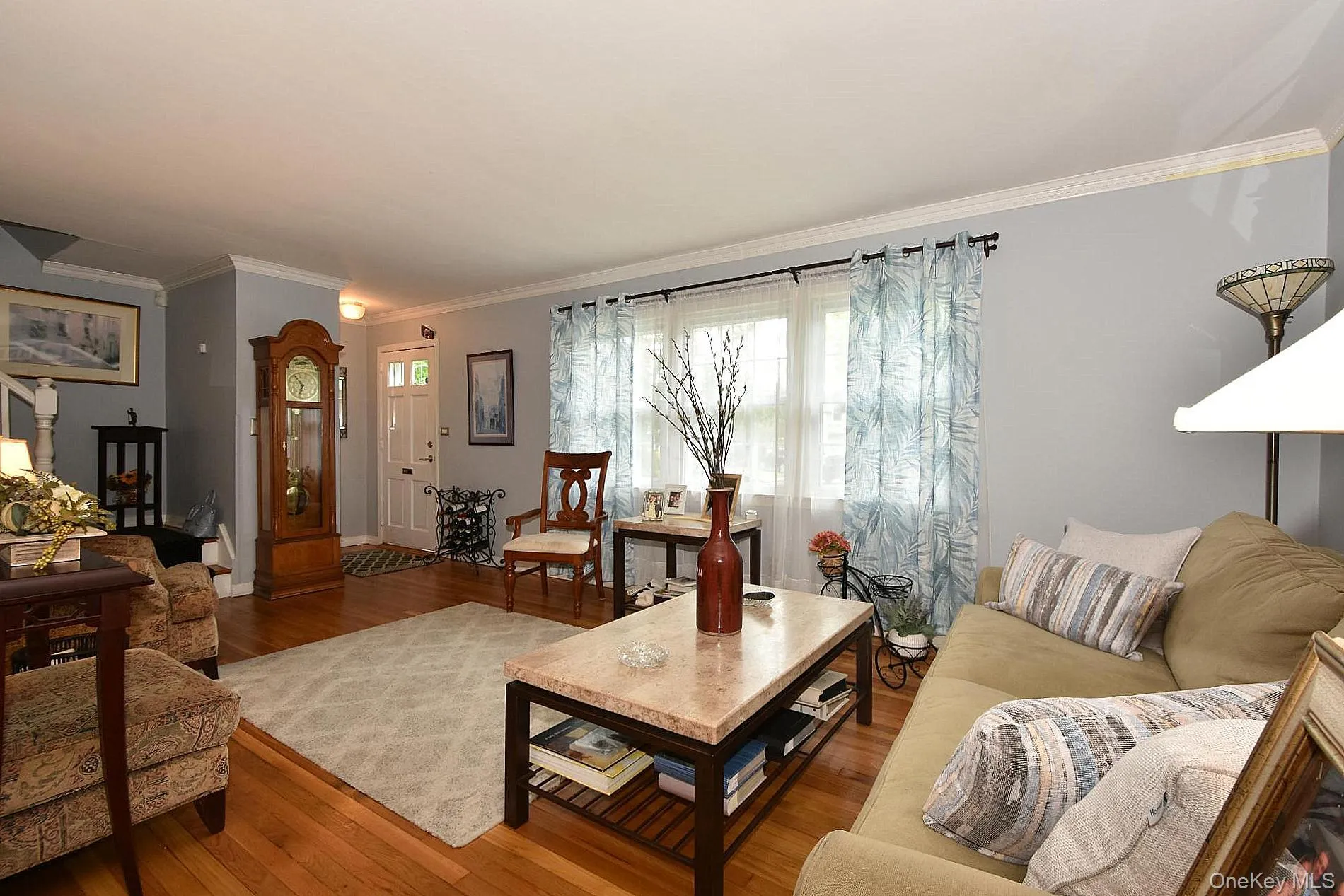 10 Alton Court, Hempstead, NY, 3 Bedrooms Bedrooms, 7 Rooms Rooms,1 BathroomBathrooms,Residential,For Rent,Alton,0,1052450 10 Alton Court, Hempstead, NY, 3 Bedrooms Bedrooms, 7 Rooms Rooms,1 BathroomBathrooms,Residential,For Rent,Alton,0,1052450