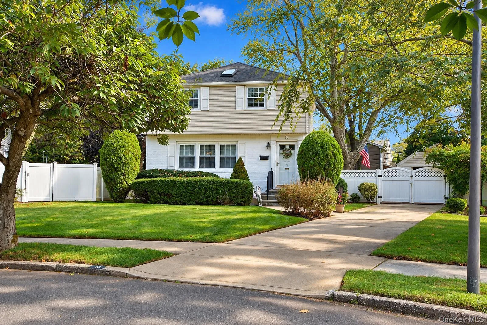 10 Alton Court, Hempstead, NY, 3 Bedrooms Bedrooms, 7 Rooms Rooms,1 BathroomBathrooms,Residential,For Rent,Alton,0,1052450 10 Alton Court, Hempstead, NY, 3 Bedrooms Bedrooms, 7 Rooms Rooms,1 BathroomBathrooms,Residential,For Rent,Alton,0,1052450