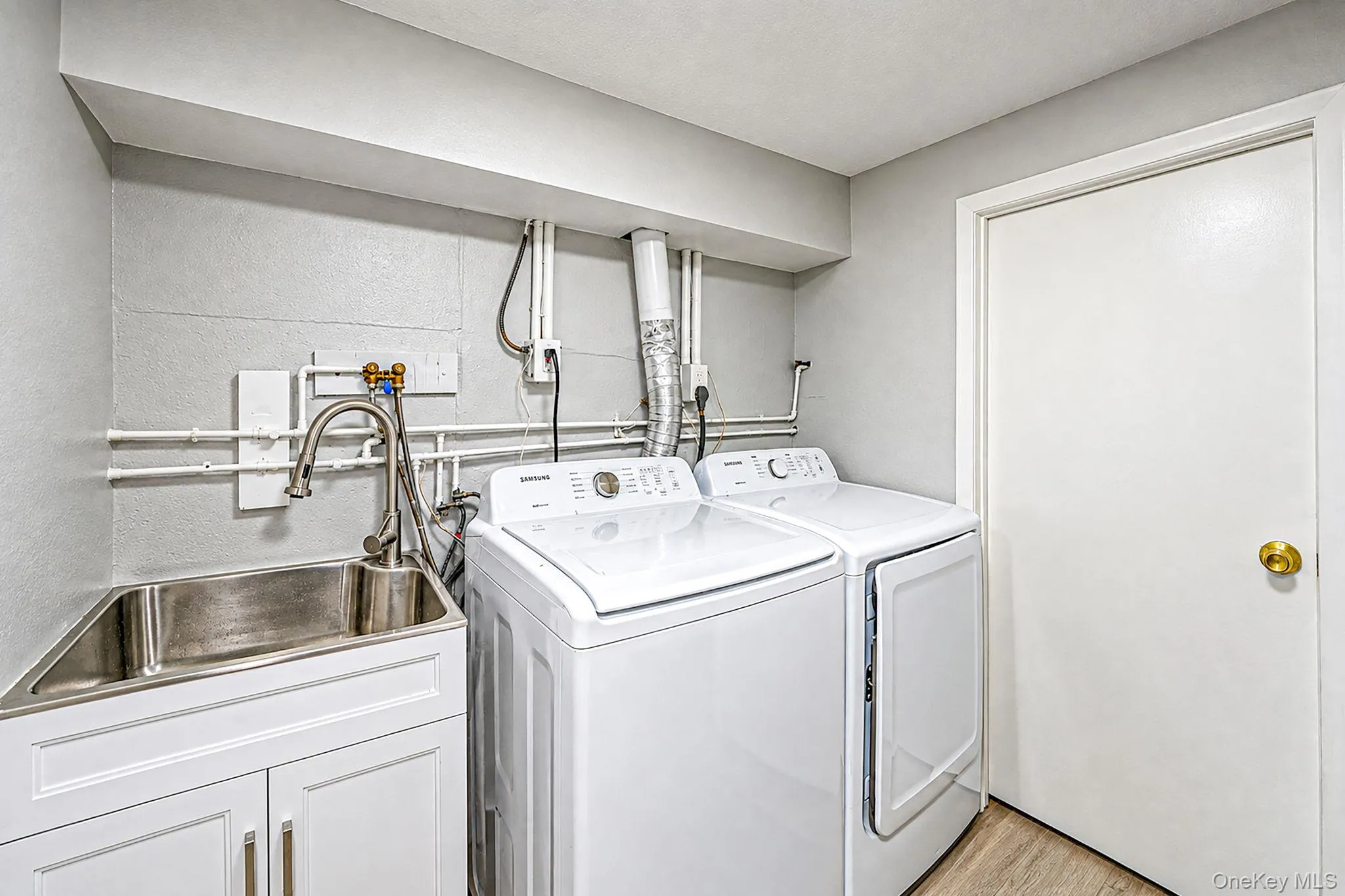 745 Anderson Avenue, Hempstead, NY, 4 Bedrooms Bedrooms, 8 Rooms Rooms,2 BathroomsBathrooms,Residential,For Rent,Anderson,0,1052452 745 Anderson Avenue, Hempstead, NY, 4 Bedrooms Bedrooms, 8 Rooms Rooms,2 BathroomsBathrooms,Residential,For Rent,Anderson,0,1052452