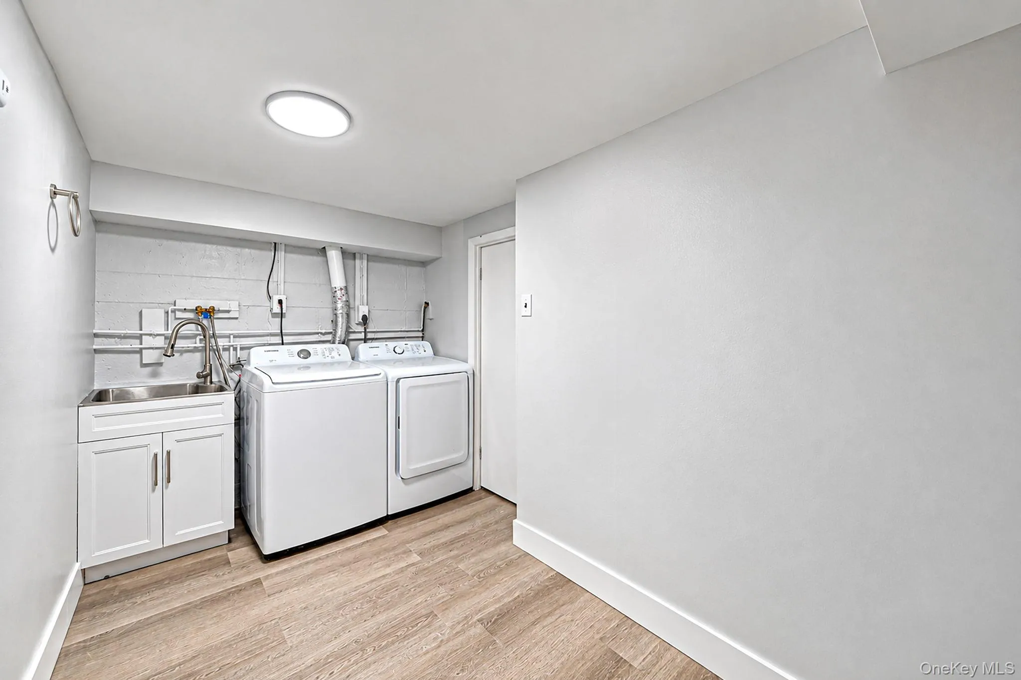 745 Anderson Avenue, Hempstead, NY, 4 Bedrooms Bedrooms, 8 Rooms Rooms,2 BathroomsBathrooms,Residential,For Rent,Anderson,0,1052452 745 Anderson Avenue, Hempstead, NY, 4 Bedrooms Bedrooms, 8 Rooms Rooms,2 BathroomsBathrooms,Residential,For Rent,Anderson,0,1052452