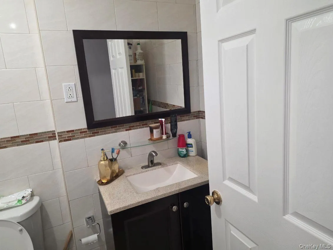 102-16 Park Ln S, New York, NY , With , 3 Bedroom , and , 7 Room , 1 Bathroom , For , Residential Lease , For Rent , 1052456 , MLSID,1052456 102-16 Park Ln S, New York, NY , With , 3 Bedroom , and , 7 Room , 1 Bathroom , For , Residential Lease , For Rent , 1052456 , MLSID,1052456