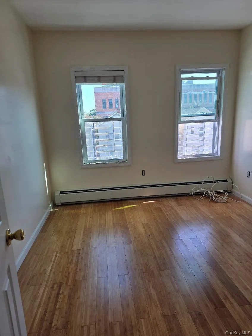 102-16 Park Ln S, New York, NY, 3 Bedroom Bedrooms, 4 Room Rooms,1 BathroomBathrooms,Residential Lease,For Rent,Park Ln S,0,1052456 102-16 Park Ln S, New York, NY, 3 Bedroom Bedrooms, 4 Room Rooms,1 BathroomBathrooms,Residential Lease,For Rent,Park Ln S,0,1052456