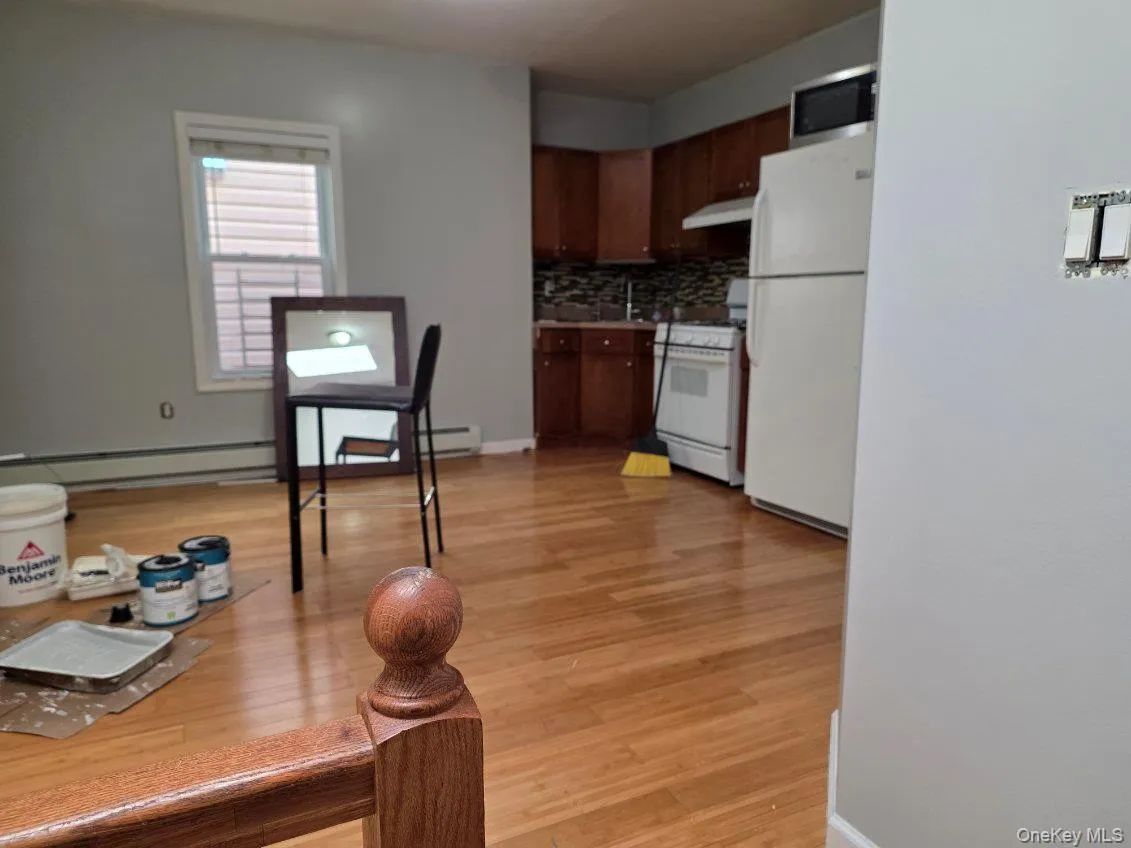 102-16 Park Ln S, New York, NY, 3 Bedroom Bedrooms, 4 Room Rooms,1 BathroomBathrooms,Residential Lease,For Rent,Park Ln S,0,1052456 102-16 Park Ln S, New York, NY, 3 Bedroom Bedrooms, 4 Room Rooms,1 BathroomBathrooms,Residential Lease,For Rent,Park Ln S,0,1052456