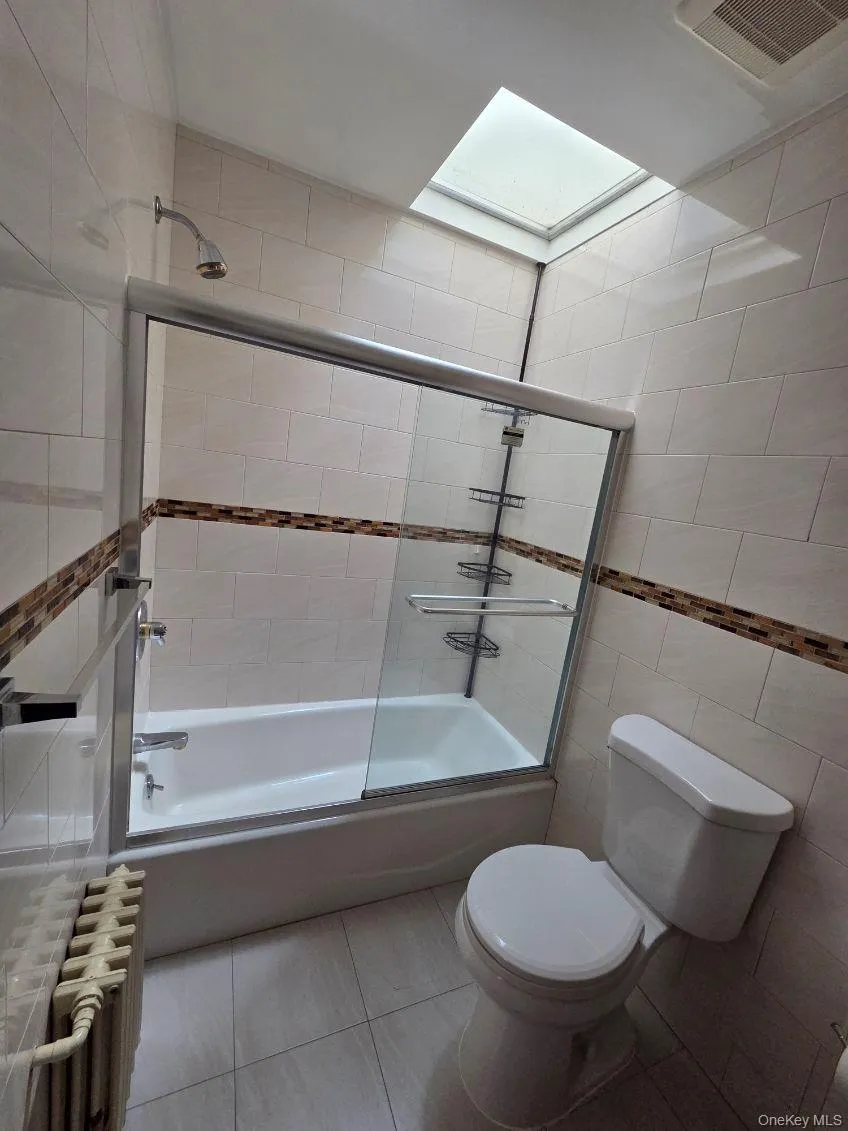 102-16 Park Ln S, New York, NY, 3 Bedroom Bedrooms, 4 Room Rooms,1 BathroomBathrooms,Residential Lease,For Rent,Park Ln S,0,1052456 102-16 Park Ln S, New York, NY, 3 Bedroom Bedrooms, 4 Room Rooms,1 BathroomBathrooms,Residential Lease,For Rent,Park Ln S,0,1052456
