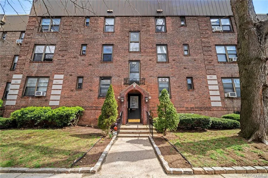 22-27 76th Street, New York, NY, 1 Bedroom Bedrooms, 4 Rooms Rooms,1 BathroomBathrooms,Residential,For Rent,76th,0,1052458 22-27 76th Street, New York, NY, 1 Bedroom Bedrooms, 4 Rooms Rooms,1 BathroomBathrooms,Residential,For Rent,76th,0,1052458
