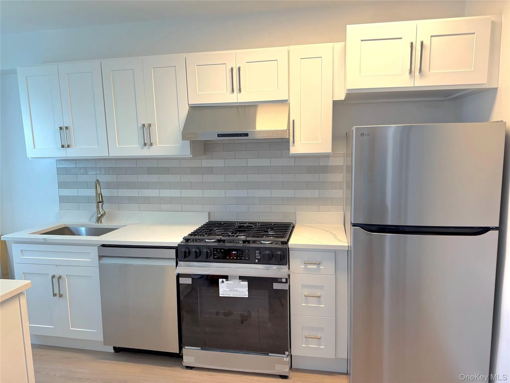 22-27 76th Street, New York, NY, 1 Bedroom Bedrooms, 4 Rooms Rooms,1 BathroomBathrooms,Residential,For Rent,76th,0,1052458 22-27 76th Street, New York, NY, 1 Bedroom Bedrooms, 4 Rooms Rooms,1 BathroomBathrooms,Residential,For Rent,76th,0,1052458