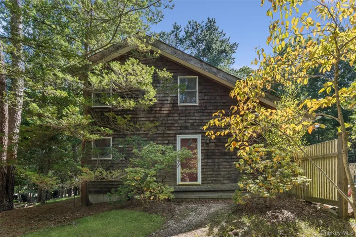 9 Tillinghast Place, East Hampton, New York 11937