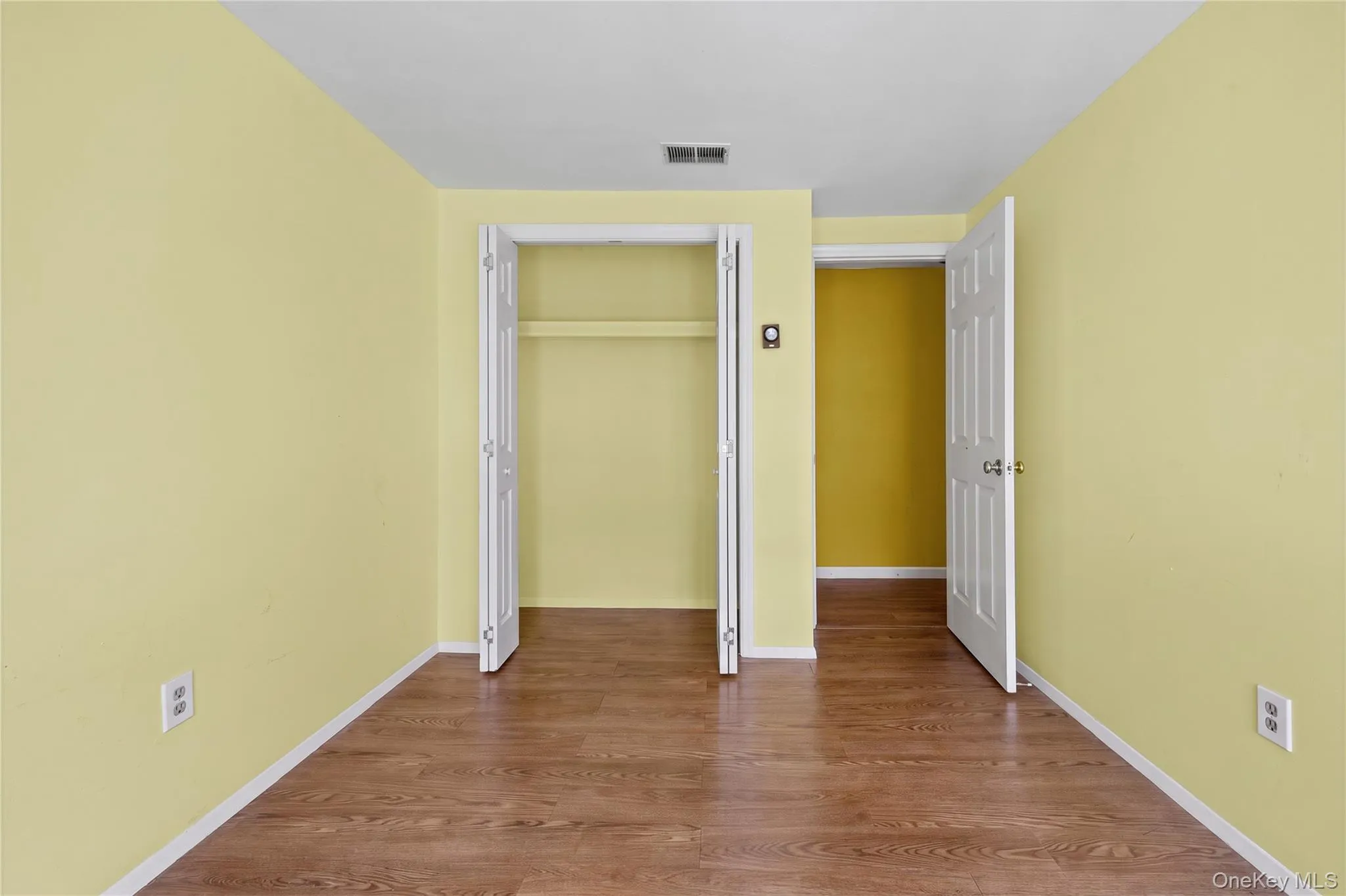 4 Lexington Court, Brookhaven, NY, 3 Bedrooms Bedrooms, 6 Rooms Rooms,1 BathroomBathrooms,Residential,For Rent,Lexington,0,1052476 4 Lexington Court, Brookhaven, NY, 3 Bedrooms Bedrooms, 6 Rooms Rooms,1 BathroomBathrooms,Residential,For Rent,Lexington,0,1052476