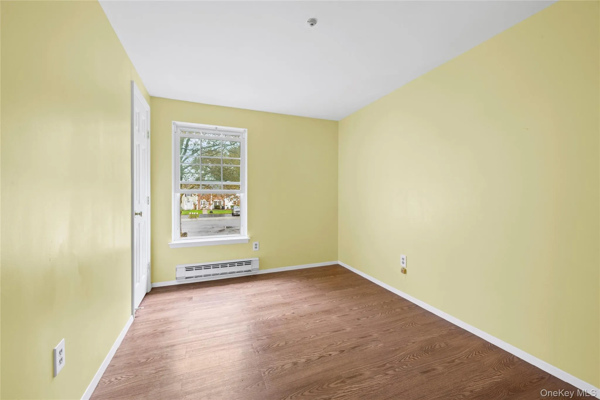 4 Lexington Court, Brookhaven, NY, 3 Bedrooms Bedrooms, 6 Rooms Rooms,1 BathroomBathrooms,Residential,For Rent,Lexington,0,1052476 4 Lexington Court, Brookhaven, NY, 3 Bedrooms Bedrooms, 6 Rooms Rooms,1 BathroomBathrooms,Residential,For Rent,Lexington,0,1052476