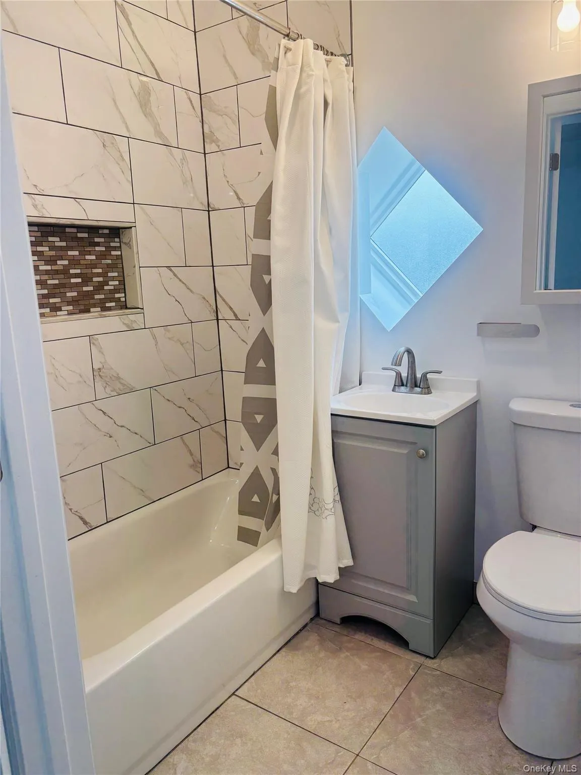 284 Somerville Place, Yonkers, NY, 3 Bedrooms Bedrooms, 7 Rooms Rooms,2 BathroomsBathrooms,Residential Lease,For Rent,Somerville,0,1052480 284 Somerville Place, Yonkers, NY, 3 Bedrooms Bedrooms, 7 Rooms Rooms,2 BathroomsBathrooms,Residential Lease,For Rent,Somerville,0,1052480