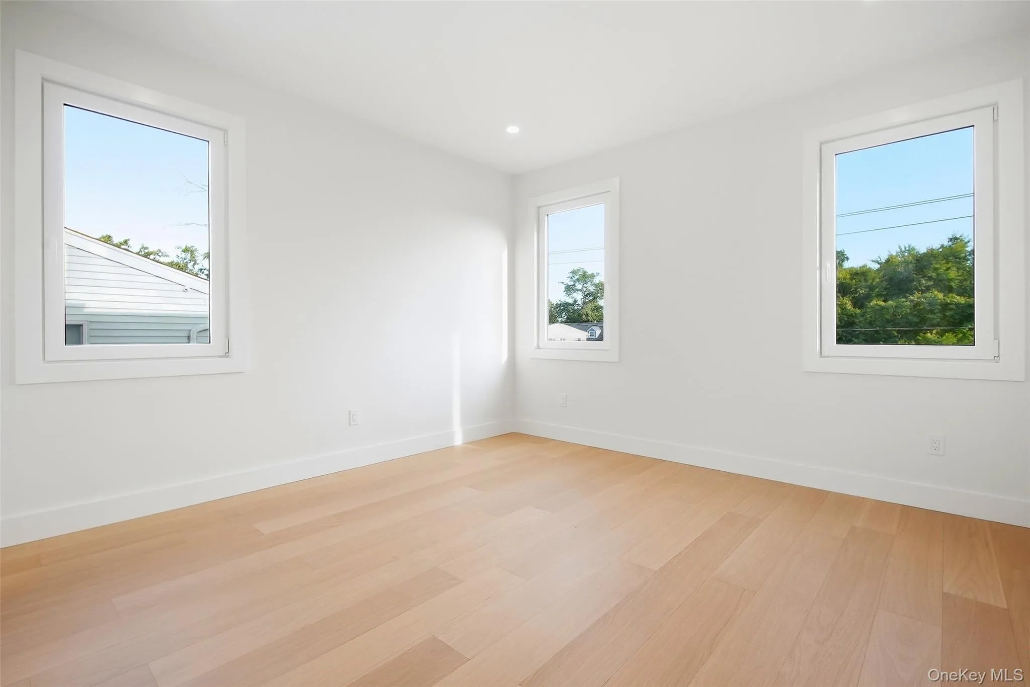38 Birch Lane, Hempstead, NY, 5 Bedrooms Bedrooms, 13 Rooms Rooms,3 BathroomsBathrooms,Residential,For Rent,Birch,0,1052481 38 Birch Lane, Hempstead, NY, 5 Bedrooms Bedrooms, 13 Rooms Rooms,3 BathroomsBathrooms,Residential,For Rent,Birch,0,1052481
