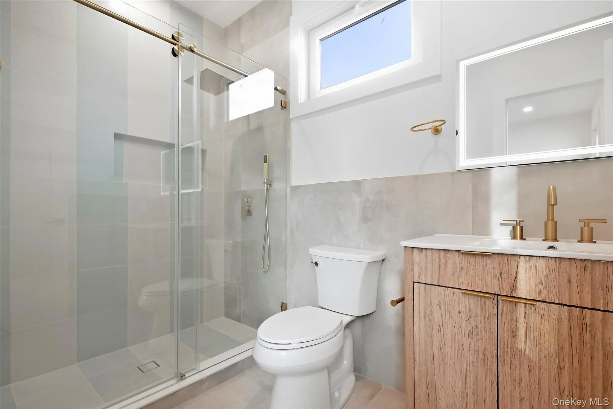 38 Birch Lane, Hempstead, NY, 5 Bedrooms Bedrooms, 13 Rooms Rooms,3 BathroomsBathrooms,Residential,For Rent,Birch,0,1052481 38 Birch Lane, Hempstead, NY, 5 Bedrooms Bedrooms, 13 Rooms Rooms,3 BathroomsBathrooms,Residential,For Rent,Birch,0,1052481