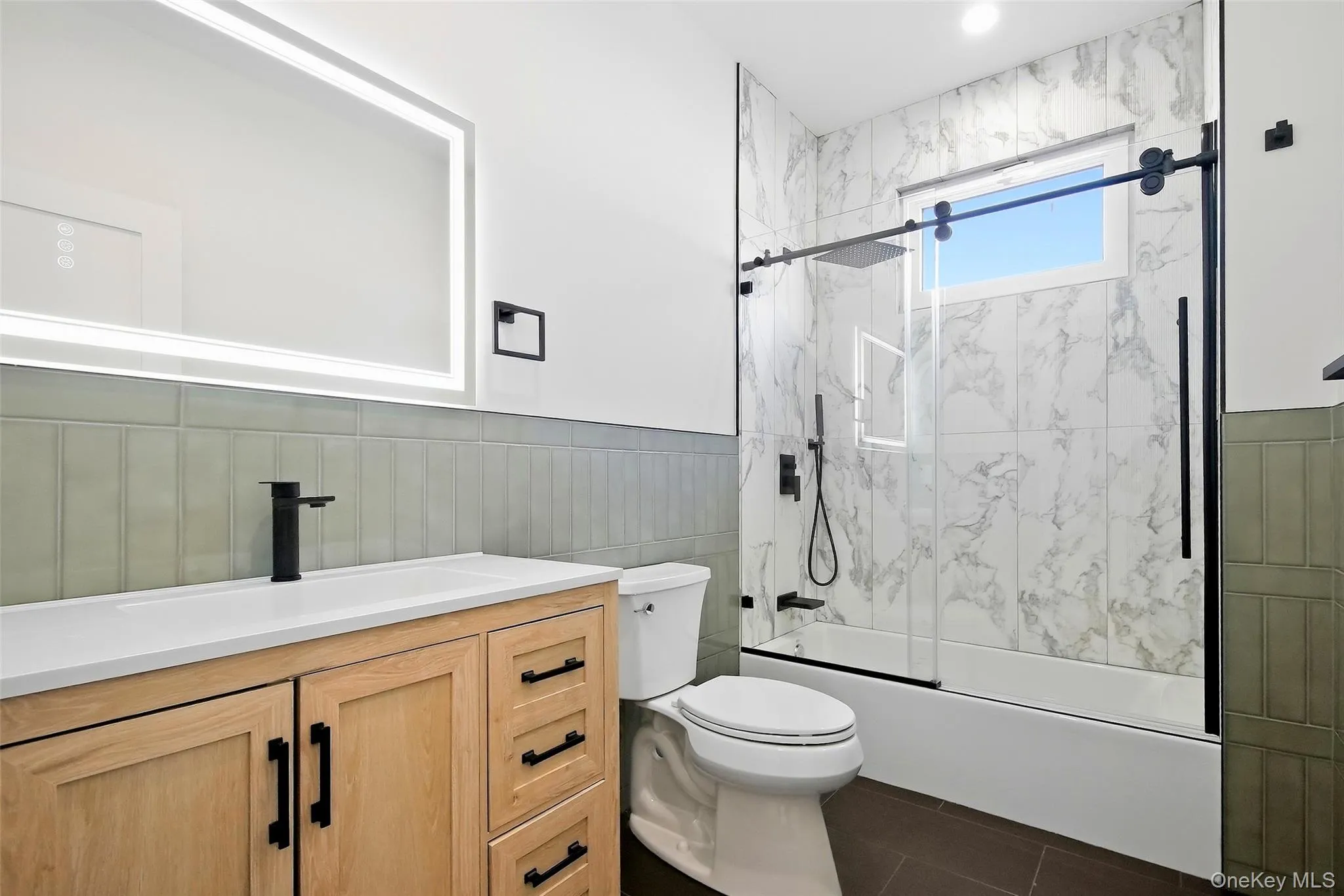 38 Birch Lane, Hempstead, NY, 5 Bedrooms Bedrooms, 13 Rooms Rooms,3 BathroomsBathrooms,Residential,For Rent,Birch,0,1052481 38 Birch Lane, Hempstead, NY, 5 Bedrooms Bedrooms, 13 Rooms Rooms,3 BathroomsBathrooms,Residential,For Rent,Birch,0,1052481