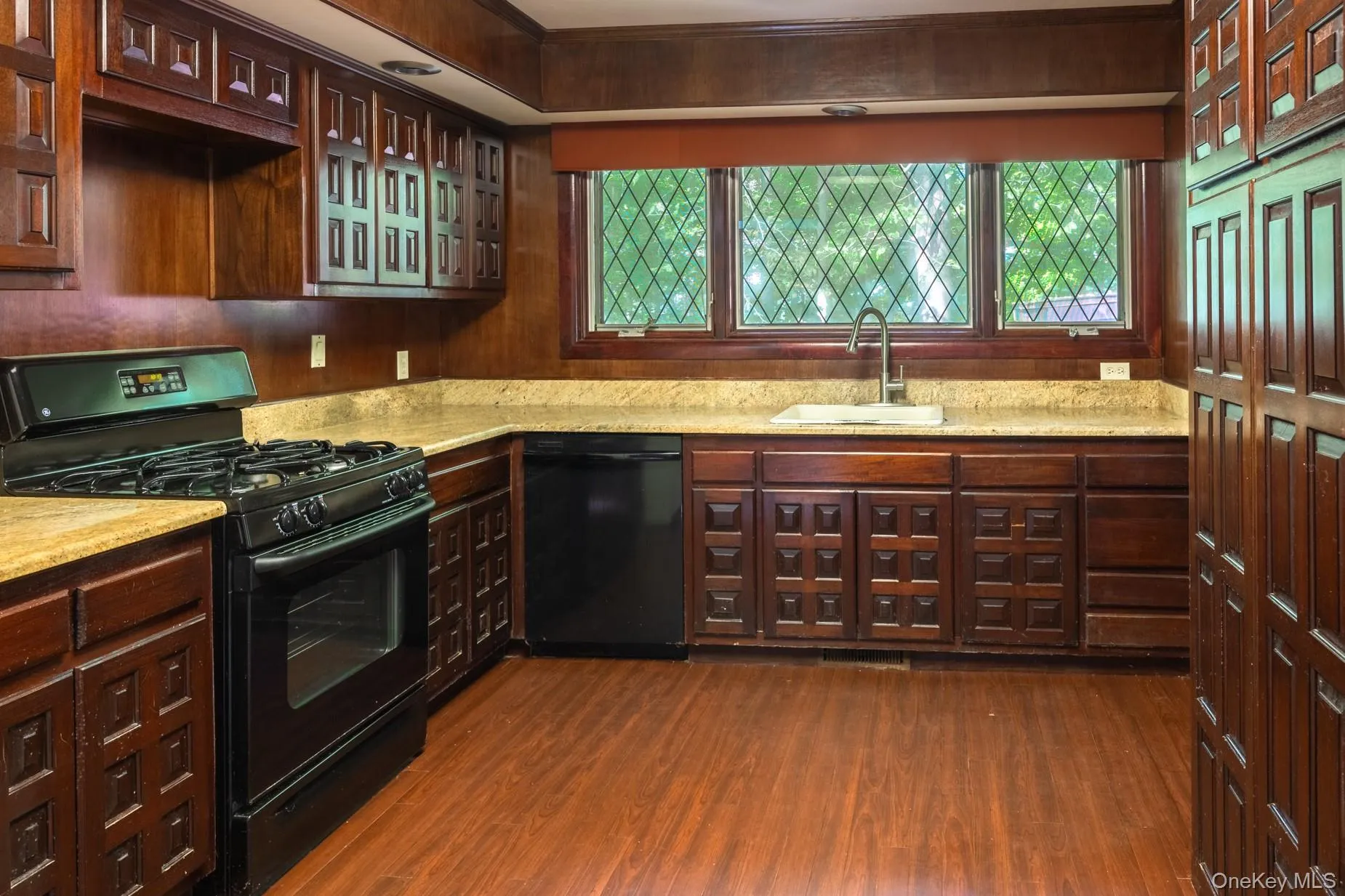 4 Linden Court, Haverstraw, NY, 4 Bedrooms Bedrooms, 11 Rooms Rooms,2 BathroomsBathrooms,Residential,For Rent,Linden,0,1052486 4 Linden Court, Haverstraw, NY, 4 Bedrooms Bedrooms, 11 Rooms Rooms,2 BathroomsBathrooms,Residential,For Rent,Linden,0,1052486