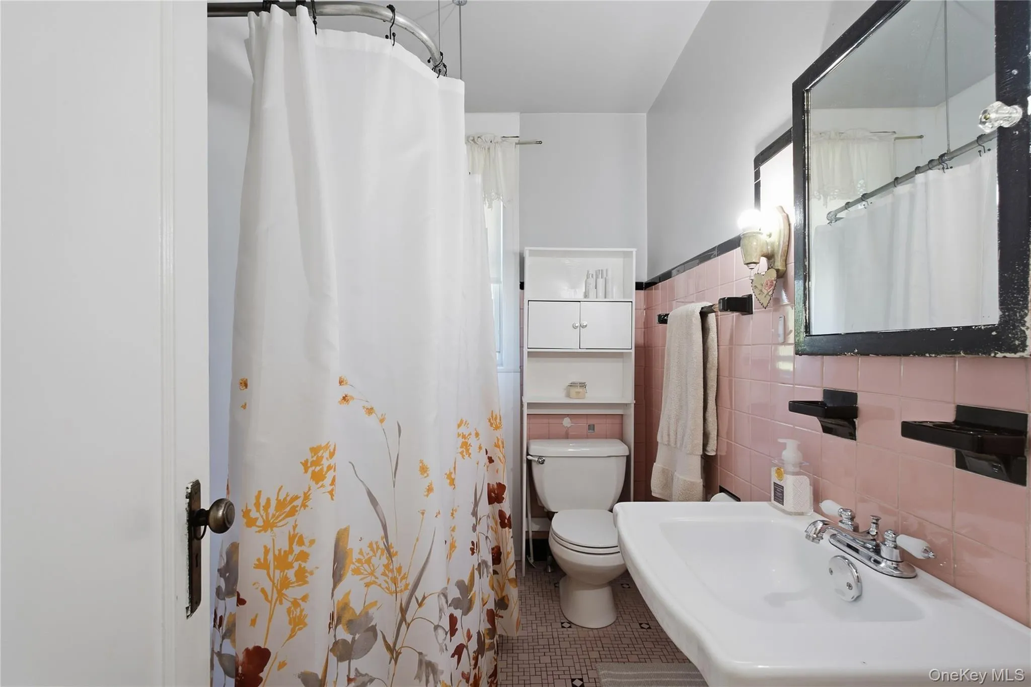 18 Old Mill Road, Somers, NY, 2 Bedrooms Bedrooms, 8 Rooms Rooms,1 BathroomBathrooms,Residential,For Rent,Old Mill,0,1052491 18 Old Mill Road, Somers, NY, 2 Bedrooms Bedrooms, 8 Rooms Rooms,1 BathroomBathrooms,Residential,For Rent,Old Mill,0,1052491