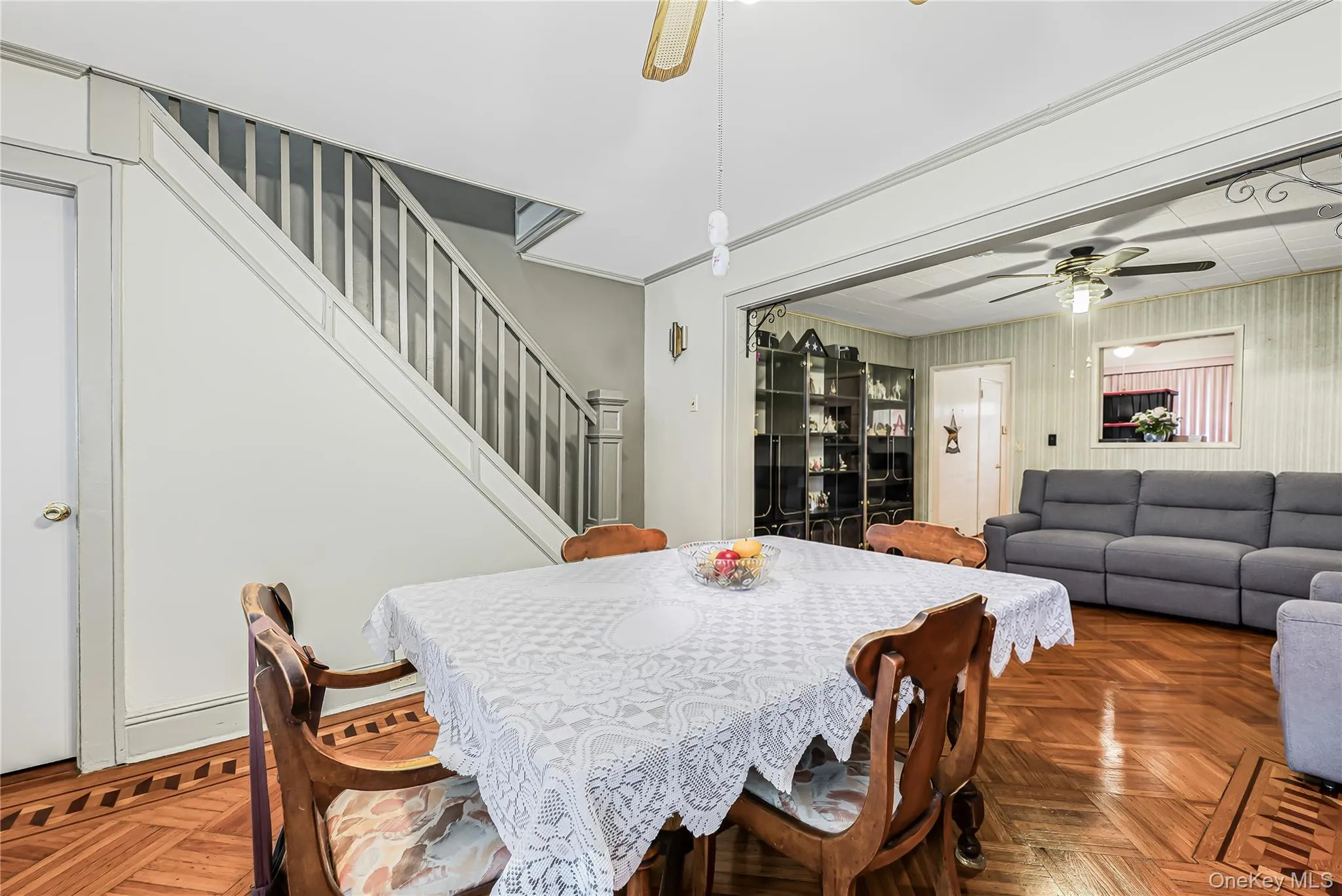 9307 76th Street, New York, NY, 3 Bedrooms Bedrooms, 6 Rooms Rooms,1 BathroomBathrooms,Residential,For Rent,76th,0,1052492 9307 76th Street, New York, NY, 3 Bedrooms Bedrooms, 6 Rooms Rooms,1 BathroomBathrooms,Residential,For Rent,76th,0,1052492
