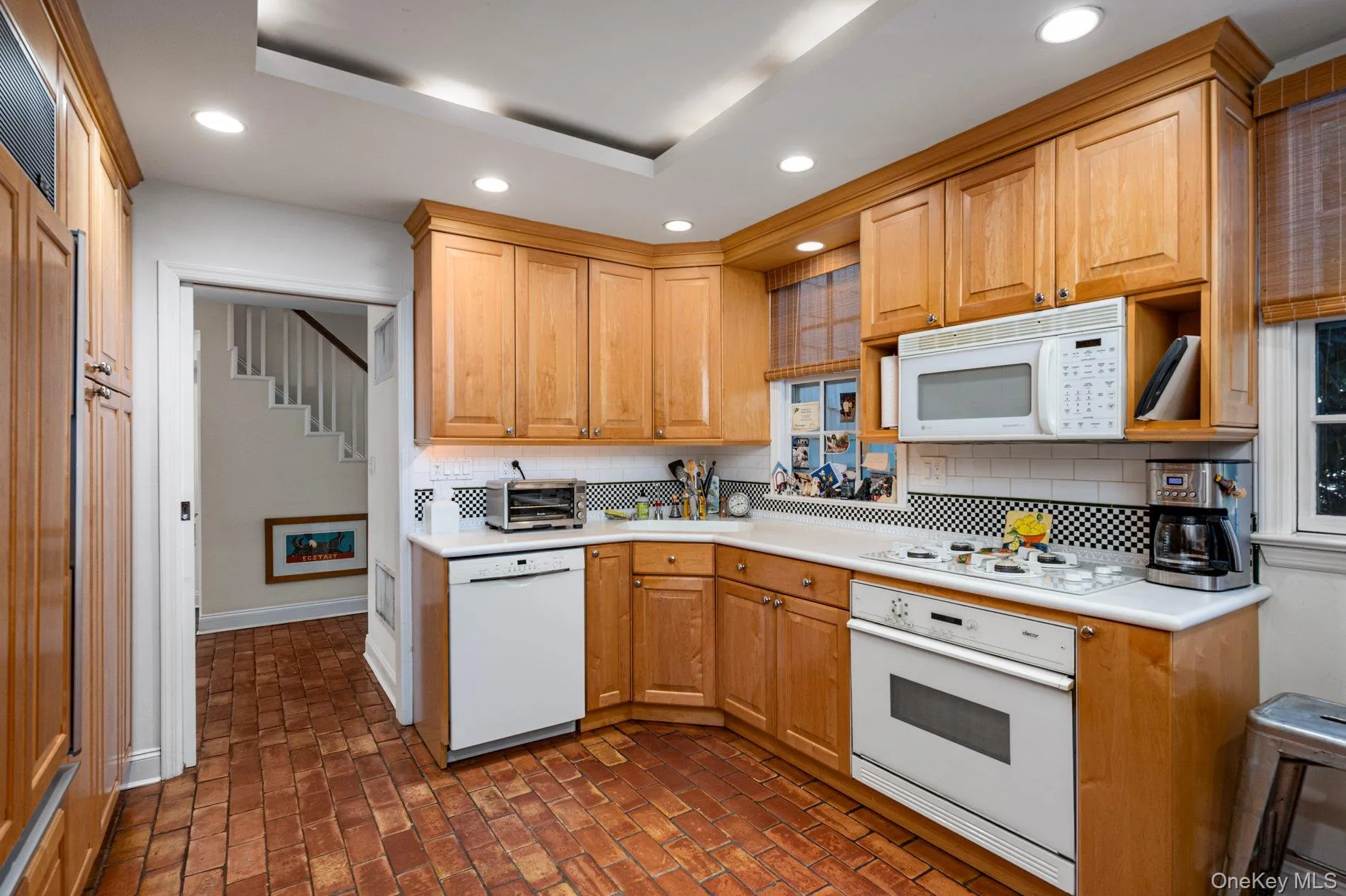 29 Argyle, North Hempstead, NY, 3 Bedrooms Bedrooms, 7 Rooms Rooms,1 BathroomBathrooms,Residential,For Rent,Argyle,0,1052493 29 Argyle, North Hempstead, NY, 3 Bedrooms Bedrooms, 7 Rooms Rooms,1 BathroomBathrooms,Residential,For Rent,Argyle,0,1052493
