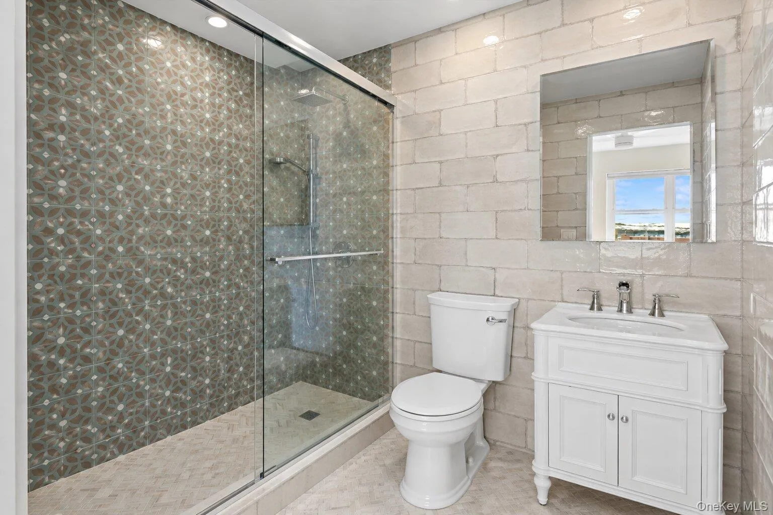 2 Richmond Road, Hempstead, NY, 1 Bedroom Bedrooms, 4 Rooms Rooms,1 BathroomBathrooms,Residential,For Rent,Richmond,0,1052494 2 Richmond Road, Hempstead, NY, 1 Bedroom Bedrooms, 4 Rooms Rooms,1 BathroomBathrooms,Residential,For Rent,Richmond,0,1052494