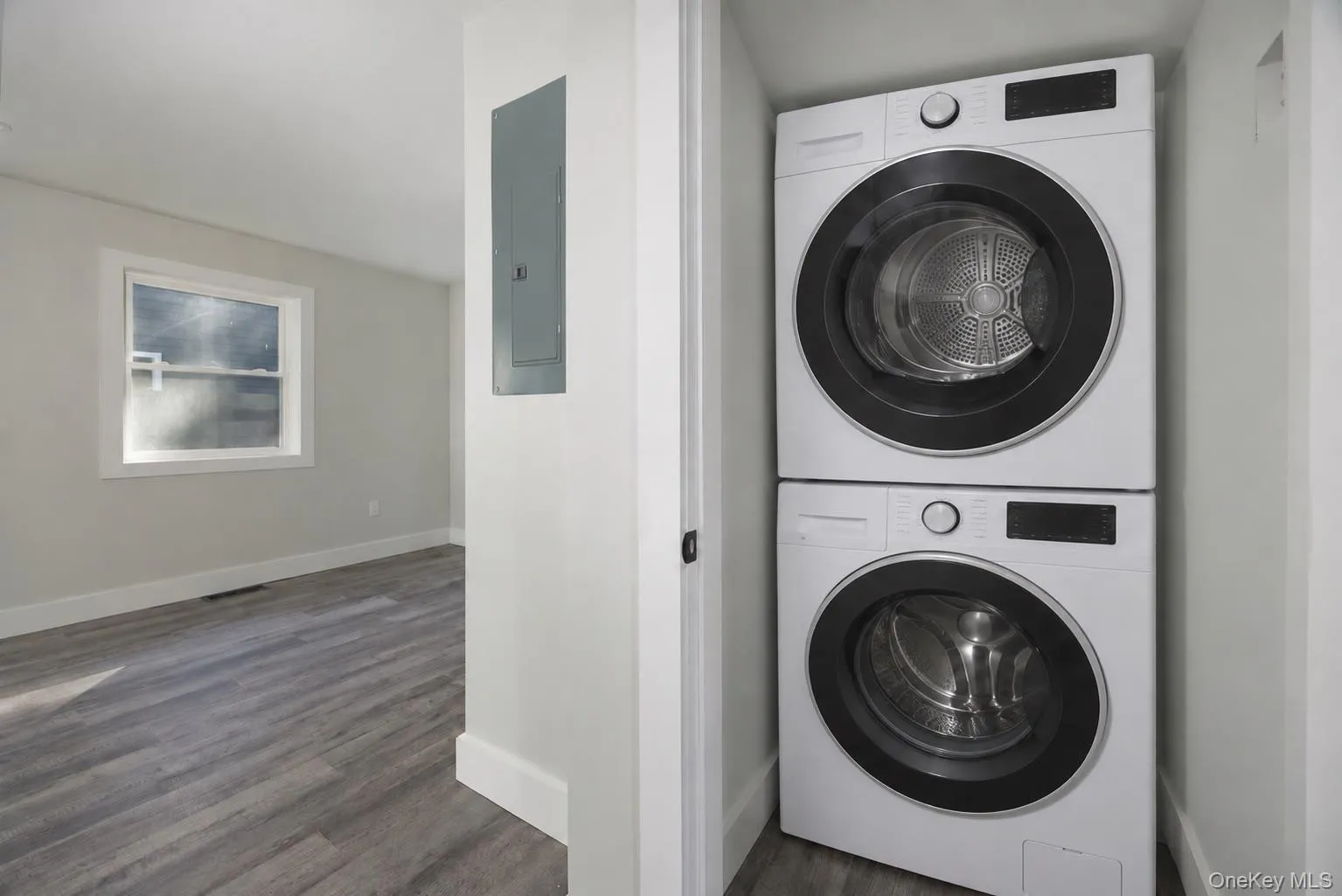 7 Douglas Street, Poughkeepsie, NY, 3 Bedrooms Bedrooms, 6 Rooms Rooms,2 BathroomsBathrooms,Residential Lease,For Rent,Douglas,0,1052496 7 Douglas Street, Poughkeepsie, NY, 3 Bedrooms Bedrooms, 6 Rooms Rooms,2 BathroomsBathrooms,Residential Lease,For Rent,Douglas,0,1052496