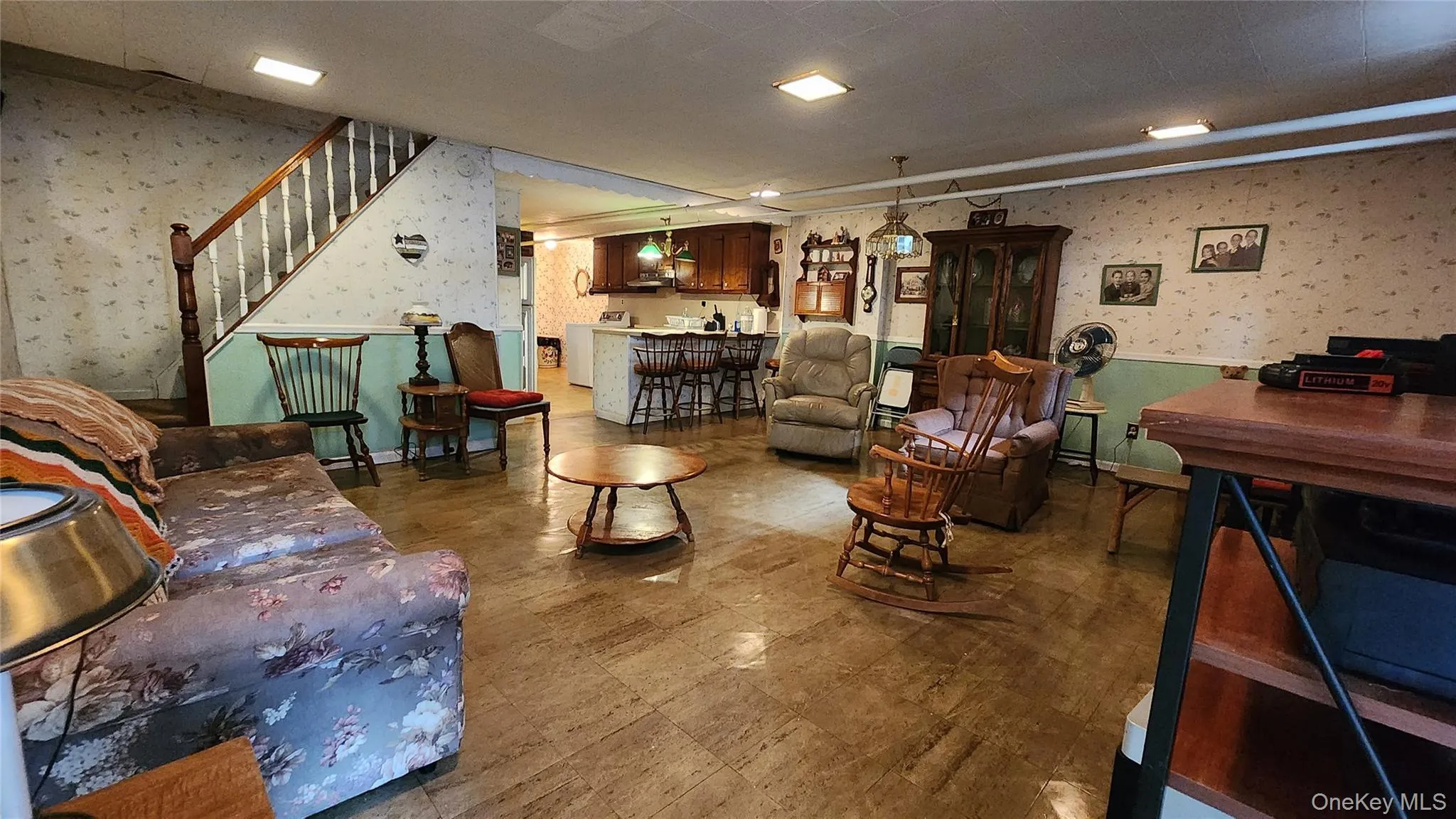 79-04 Kneeland Avenue, New York, NY, 2 Bedrooms Bedrooms, 7 Rooms Rooms,2 BathroomsBathrooms,Residential,For Rent,Kneeland,0,1052498 79-04 Kneeland Avenue, New York, NY, 2 Bedrooms Bedrooms, 7 Rooms Rooms,2 BathroomsBathrooms,Residential,For Rent,Kneeland,0,1052498