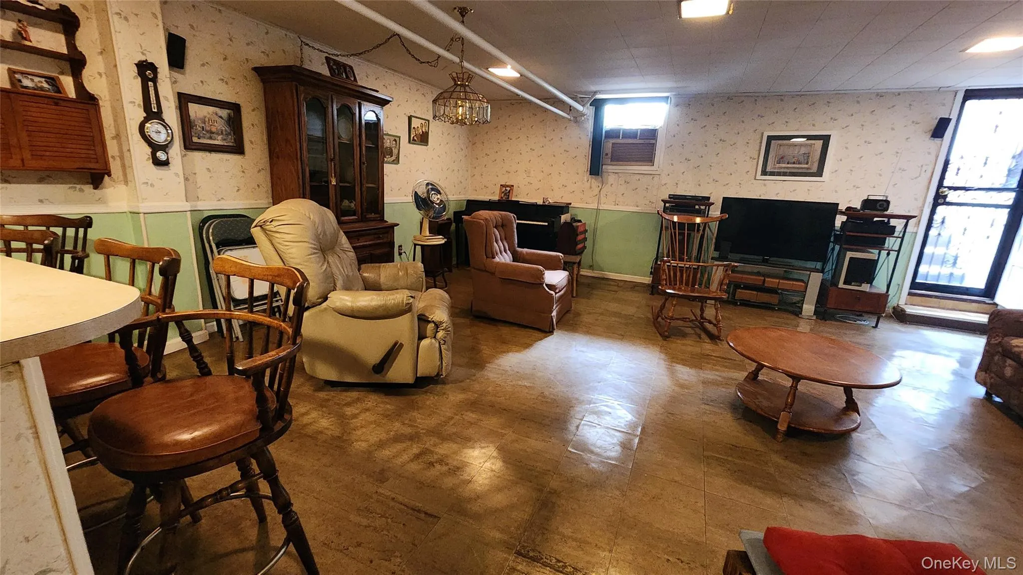 79-04 Kneeland Avenue, New York, NY, 2 Bedrooms Bedrooms, 7 Rooms Rooms,2 BathroomsBathrooms,Residential,For Rent,Kneeland,0,1052498 79-04 Kneeland Avenue, New York, NY, 2 Bedrooms Bedrooms, 7 Rooms Rooms,2 BathroomsBathrooms,Residential,For Rent,Kneeland,0,1052498