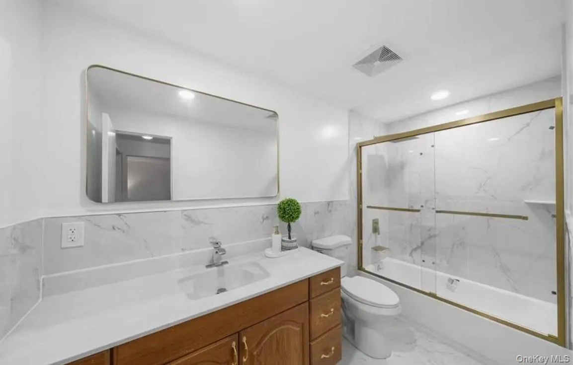 177 Cambridge Drive, Brookhaven, NY, 2 Bedrooms Bedrooms, 6 Rooms Rooms,1 BathroomBathrooms,Residential,For Rent,Cambridge,0,1052501 177 Cambridge Drive, Brookhaven, NY, 2 Bedrooms Bedrooms, 6 Rooms Rooms,1 BathroomBathrooms,Residential,For Rent,Cambridge,0,1052501