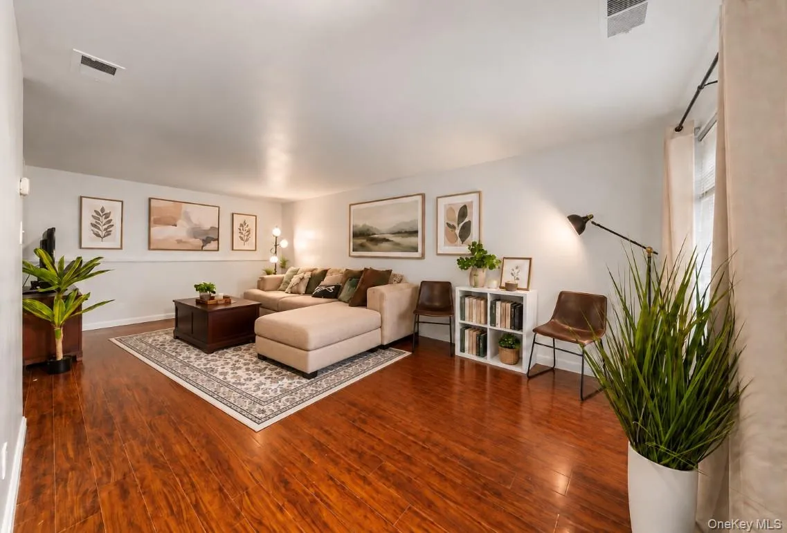 177 Cambridge Drive, Brookhaven, NY, 2 Bedrooms Bedrooms, 6 Rooms Rooms,1 BathroomBathrooms,Residential,For Rent,Cambridge,0,1052501 177 Cambridge Drive, Brookhaven, NY, 2 Bedrooms Bedrooms, 6 Rooms Rooms,1 BathroomBathrooms,Residential,For Rent,Cambridge,0,1052501