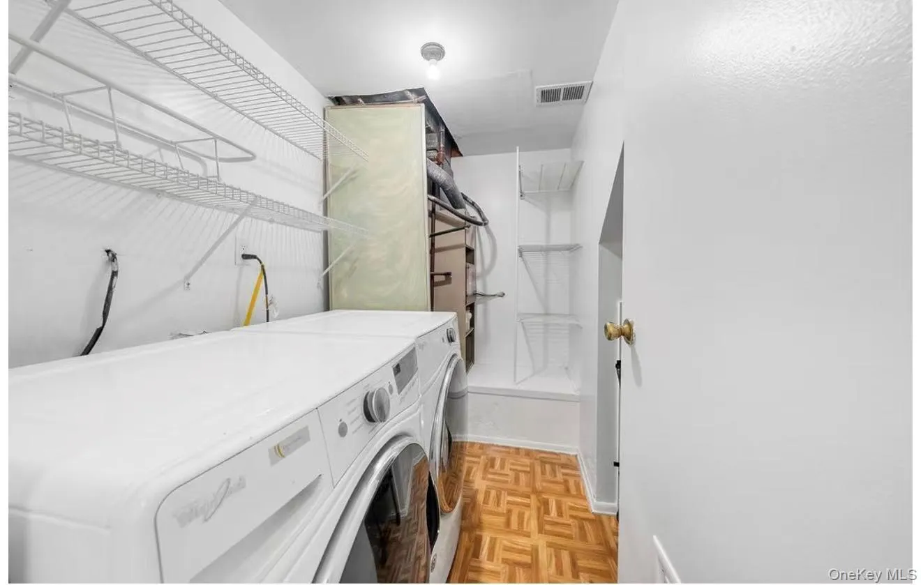177 Cambridge Drive, Brookhaven, NY, 2 Bedrooms Bedrooms, 6 Rooms Rooms,1 BathroomBathrooms,Residential,For Rent,Cambridge,0,1052501 177 Cambridge Drive, Brookhaven, NY, 2 Bedrooms Bedrooms, 6 Rooms Rooms,1 BathroomBathrooms,Residential,For Rent,Cambridge,0,1052501