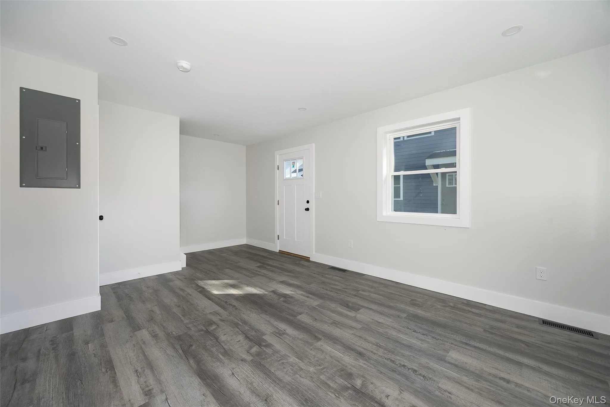 7 Douglas Street, Poughkeepsie, NY, 2 Bedrooms Bedrooms, 6 Rooms Rooms,2 BathroomsBathrooms,Residential Lease,For Rent,Douglas,0,1052503 7 Douglas Street, Poughkeepsie, NY, 2 Bedrooms Bedrooms, 6 Rooms Rooms,2 BathroomsBathrooms,Residential Lease,For Rent,Douglas,0,1052503