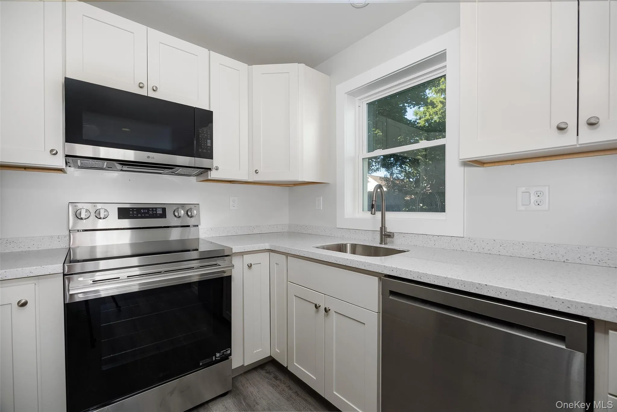 7 Douglas Street, Poughkeepsie, NY, 2 Bedrooms Bedrooms, 6 Rooms Rooms,2 BathroomsBathrooms,Residential Lease,For Rent,Douglas,0,1052503 7 Douglas Street, Poughkeepsie, NY, 2 Bedrooms Bedrooms, 6 Rooms Rooms,2 BathroomsBathrooms,Residential Lease,For Rent,Douglas,0,1052503