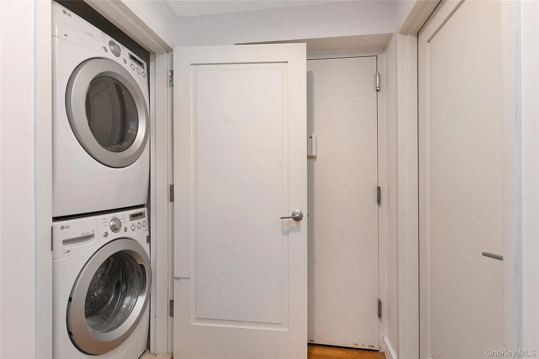 10620 70th Avenue, New York, NY, 1 Bedroom Bedrooms, 4 Rooms Rooms,1 BathroomBathrooms,Residential Lease,For Rent,70th,0,1052504 10620 70th Avenue, New York, NY, 1 Bedroom Bedrooms, 4 Rooms Rooms,1 BathroomBathrooms,Residential Lease,For Rent,70th,0,1052504