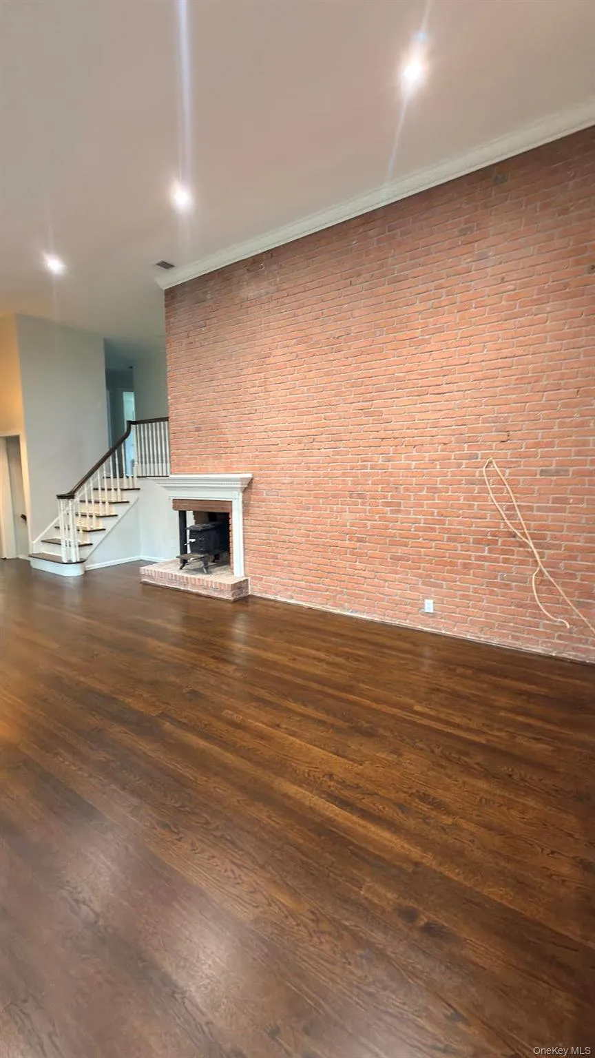 19 Bunkerhill Drive, Huntington, NY, 4 Bedrooms Bedrooms, 10 Rooms Rooms,2 BathroomsBathrooms,Residential Lease,For Rent,Bunkerhill,0,1052508 19 Bunkerhill Drive, Huntington, NY, 4 Bedrooms Bedrooms, 10 Rooms Rooms,2 BathroomsBathrooms,Residential Lease,For Rent,Bunkerhill,0,1052508