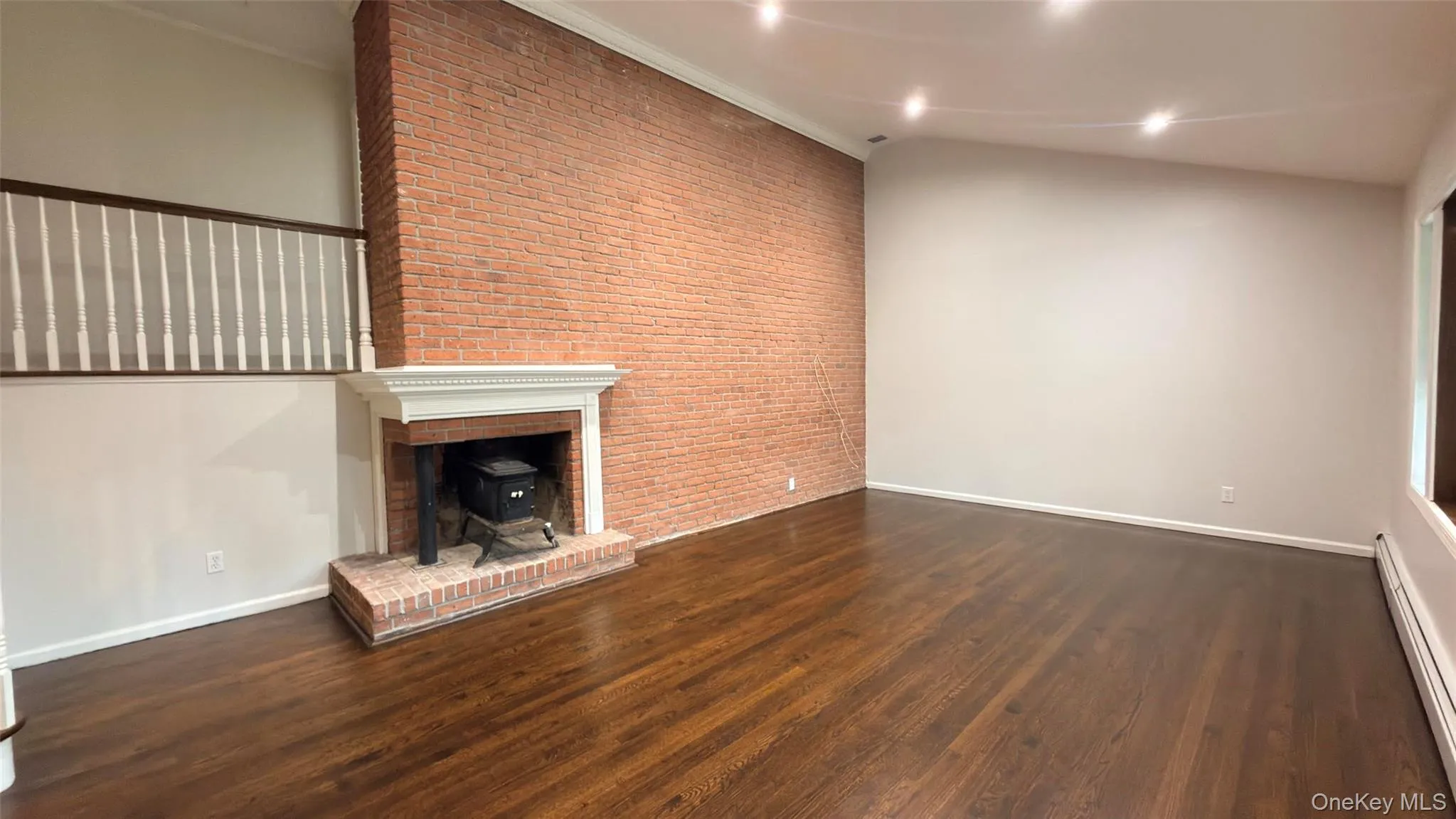 19 Bunkerhill Drive, Huntington, NY, 4 Bedrooms Bedrooms, 10 Rooms Rooms,2 BathroomsBathrooms,Residential Lease,For Rent,Bunkerhill,0,1052508 19 Bunkerhill Drive, Huntington, NY, 4 Bedrooms Bedrooms, 10 Rooms Rooms,2 BathroomsBathrooms,Residential Lease,For Rent,Bunkerhill,0,1052508