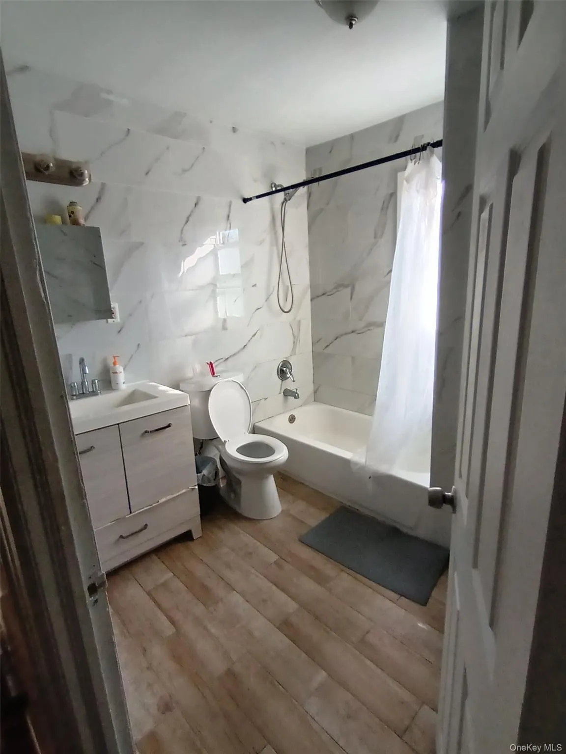 17704 137th Avenue, New York, NY, 5 Bedrooms Bedrooms, 8 Rooms Rooms,2 BathroomsBathrooms,Residential,For Rent,137th,0,1052512 17704 137th Avenue, New York, NY, 5 Bedrooms Bedrooms, 8 Rooms Rooms,2 BathroomsBathrooms,Residential,For Rent,137th,0,1052512