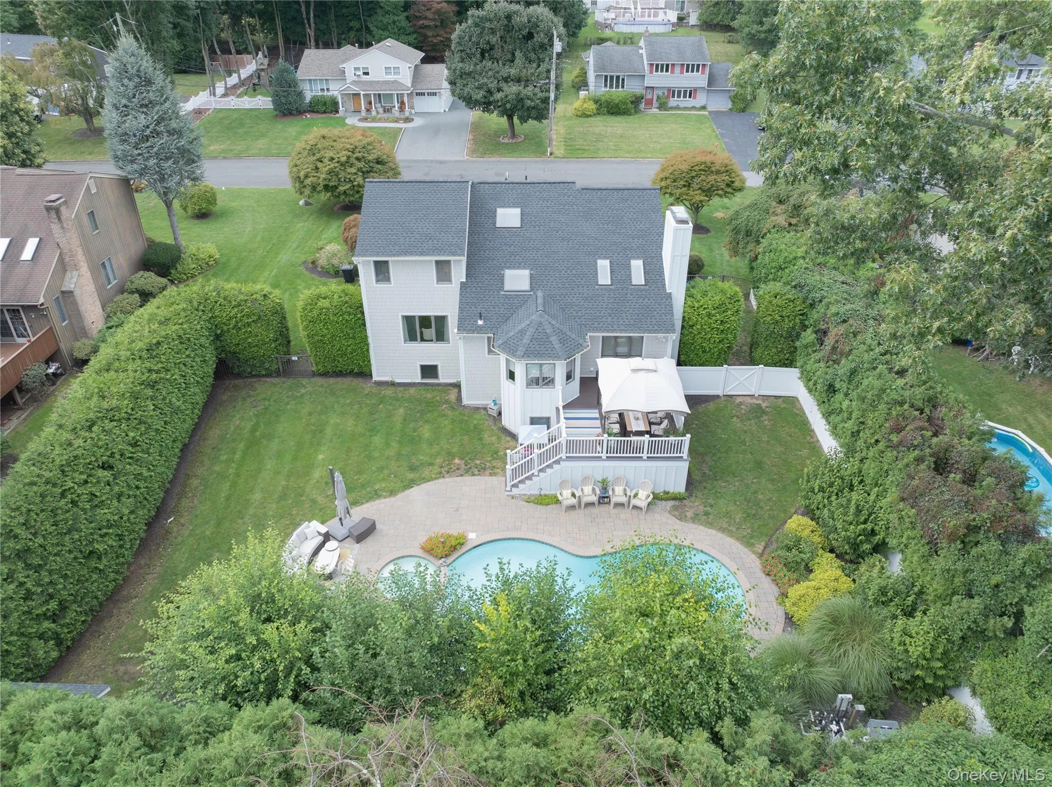 16 Lark Street, Orangetown, NY, 6 Bedrooms Bedrooms, 15 Rooms Rooms,3 BathroomsBathrooms,Residential,For Rent,Lark,0,1052513 16 Lark Street, Orangetown, NY, 6 Bedrooms Bedrooms, 15 Rooms Rooms,3 BathroomsBathrooms,Residential,For Rent,Lark,0,1052513