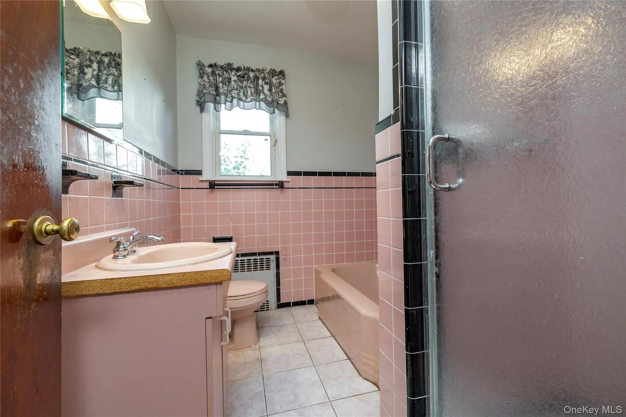 204 Pamlico Avenue, Hempstead, NY, 5 Bedrooms Bedrooms, 13 Rooms Rooms,2 BathroomsBathrooms,Residential,For Rent,Pamlico,0,1052516 204 Pamlico Avenue, Hempstead, NY, 5 Bedrooms Bedrooms, 13 Rooms Rooms,2 BathroomsBathrooms,Residential,For Rent,Pamlico,0,1052516
