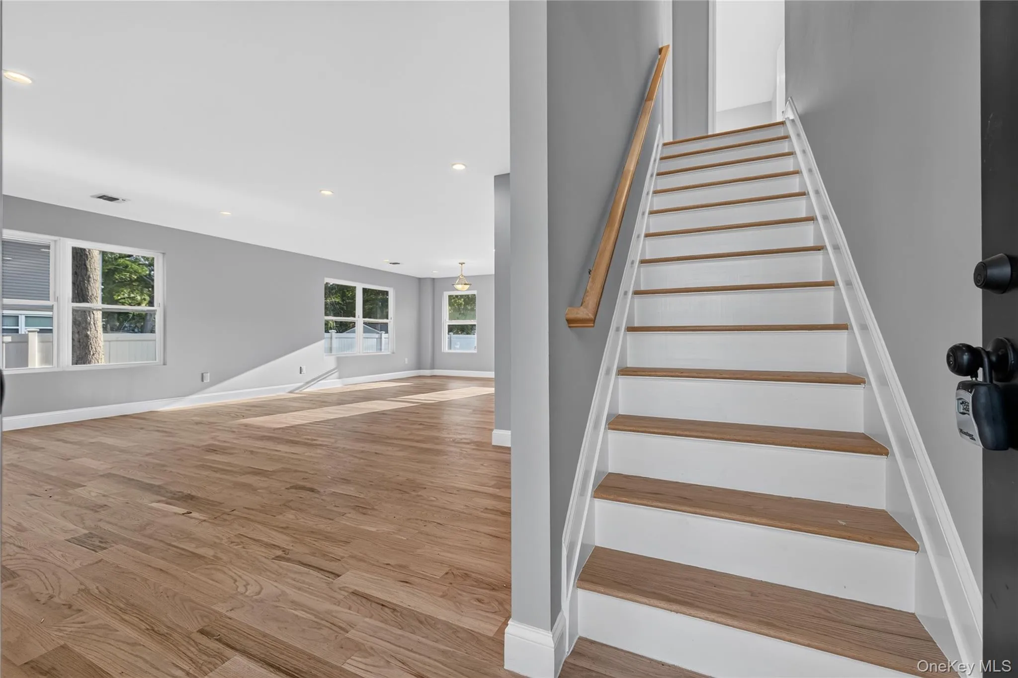 9 Oswego Place, West Babylon, NY, 5 Bedrooms Bedrooms, 9 Rooms Rooms,3 BathroomsBathrooms,Residential,For Rent,Oswego,0,1052518 9 Oswego Place, West Babylon, NY, 5 Bedrooms Bedrooms, 9 Rooms Rooms,3 BathroomsBathrooms,Residential,For Rent,Oswego,0,1052518