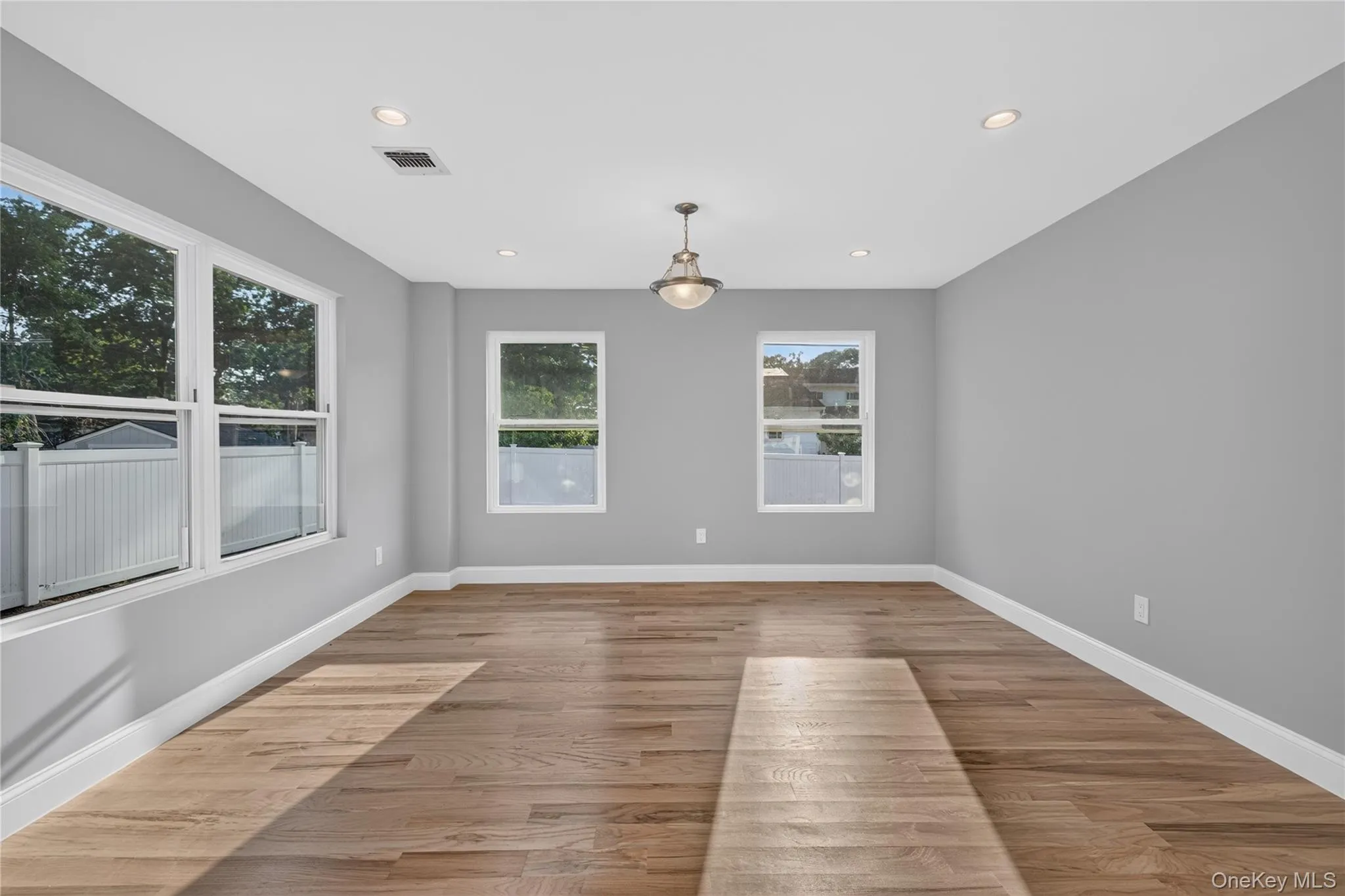 9 Oswego Place, West Babylon, NY, 5 Bedrooms Bedrooms, 9 Rooms Rooms,3 BathroomsBathrooms,Residential,For Rent,Oswego,0,1052518 9 Oswego Place, West Babylon, NY, 5 Bedrooms Bedrooms, 9 Rooms Rooms,3 BathroomsBathrooms,Residential,For Rent,Oswego,0,1052518