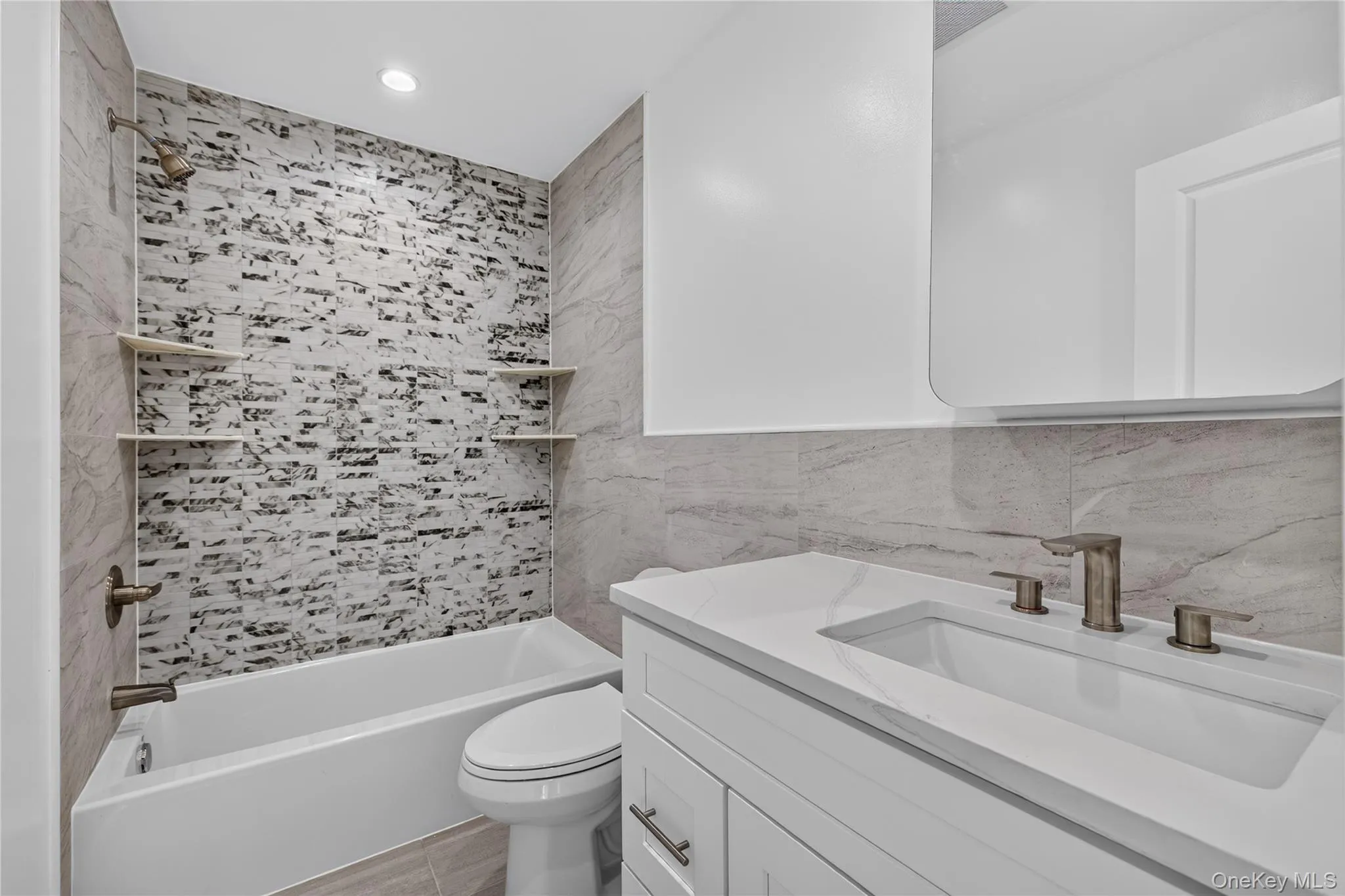 9 Oswego Place, West Babylon, NY, 5 Bedrooms Bedrooms, 9 Rooms Rooms,3 BathroomsBathrooms,Residential,For Rent,Oswego,0,1052518 9 Oswego Place, West Babylon, NY, 5 Bedrooms Bedrooms, 9 Rooms Rooms,3 BathroomsBathrooms,Residential,For Rent,Oswego,0,1052518
